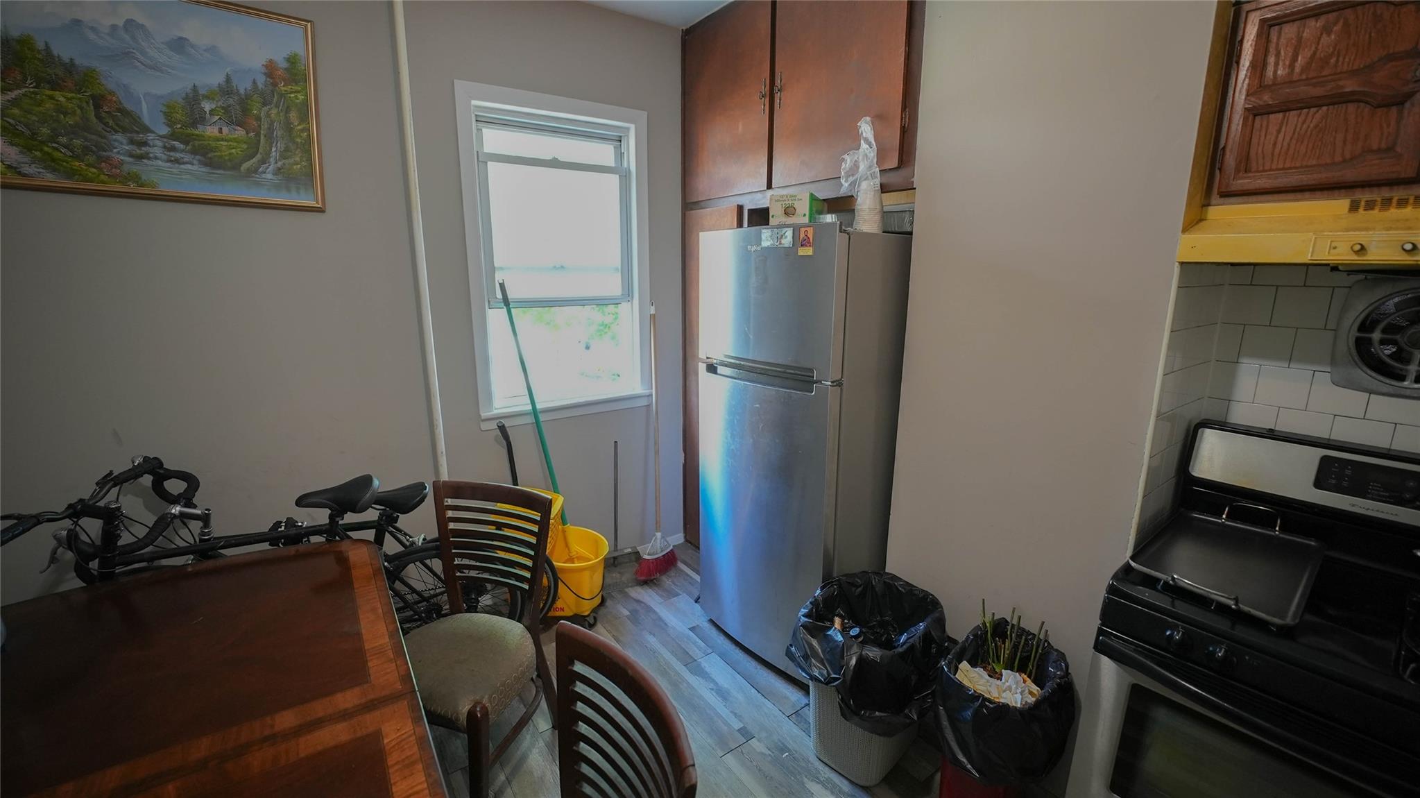 5214 92nd St, Elmhurst, NY 11373