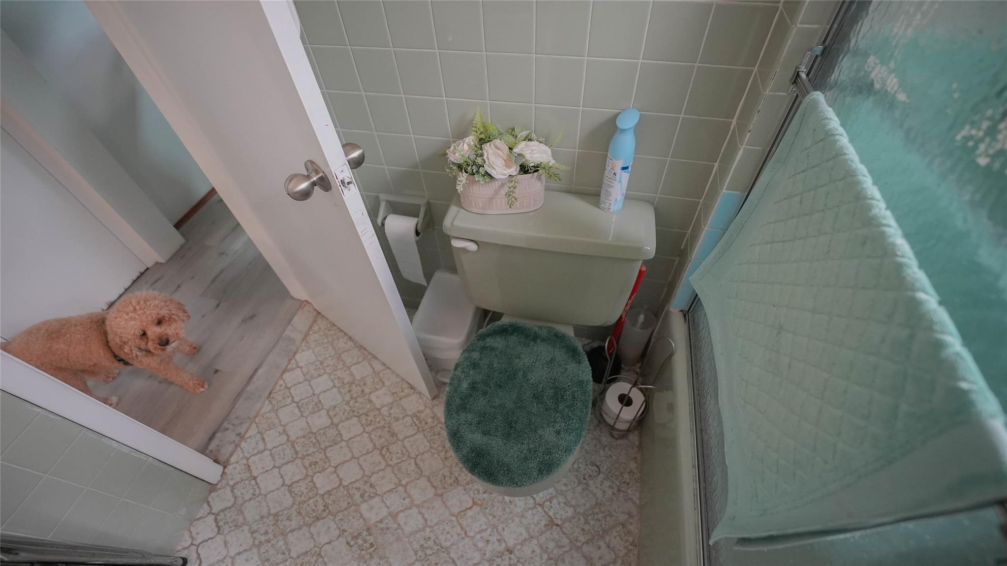 5214 92nd St, Elmhurst, NY 11373