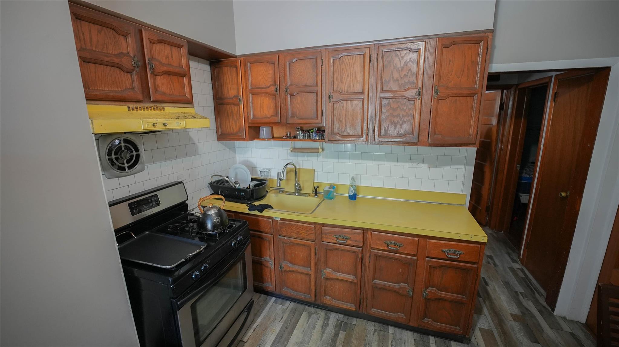 5214 92nd St, Elmhurst, NY 11373