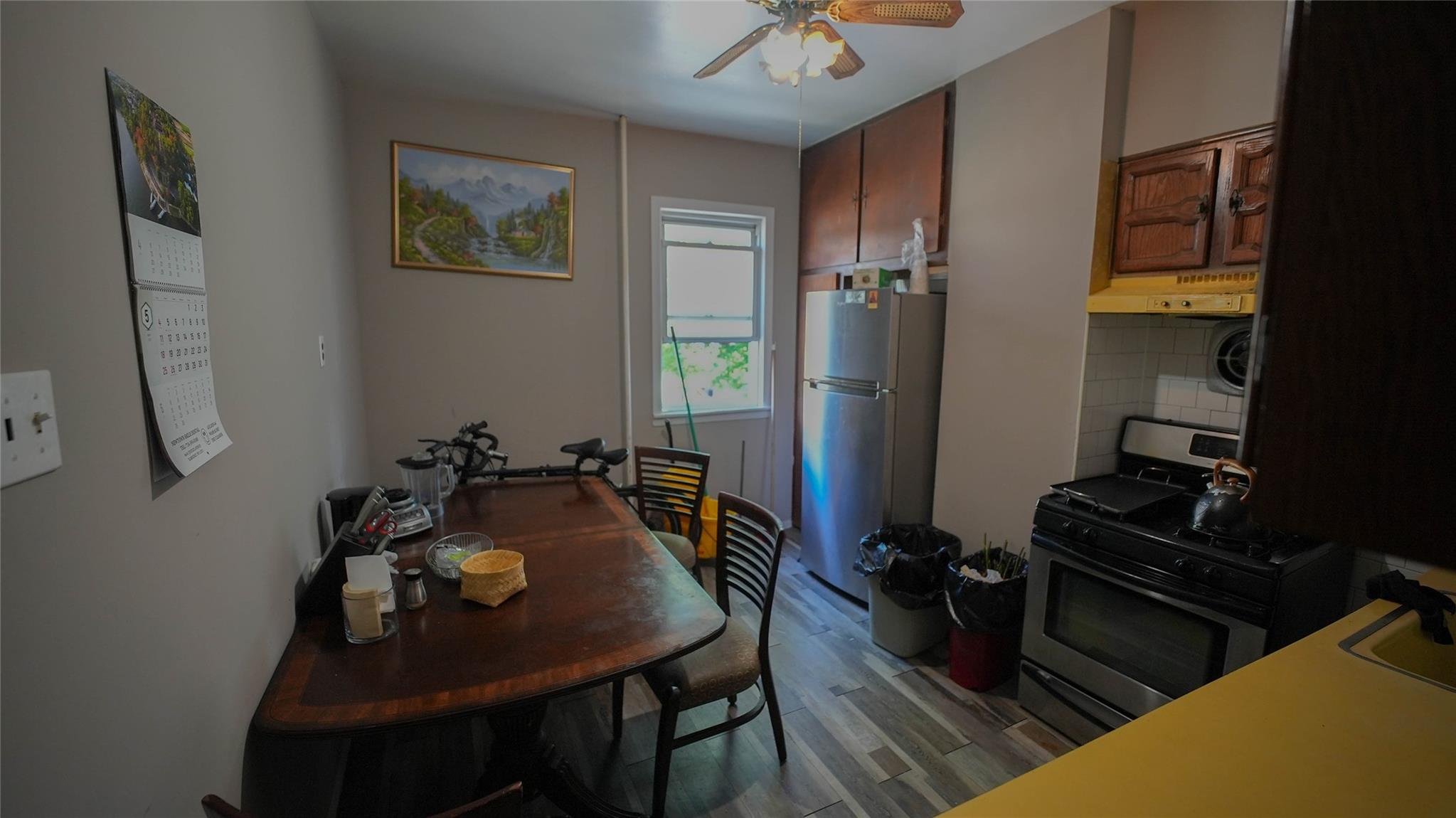 5214 92nd St, Elmhurst, NY 11373