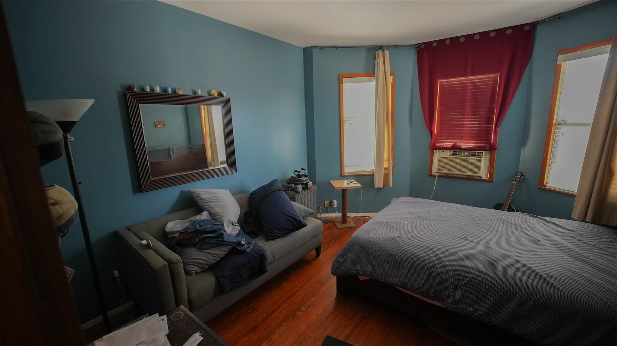 5214 92nd St, Elmhurst, NY 11373