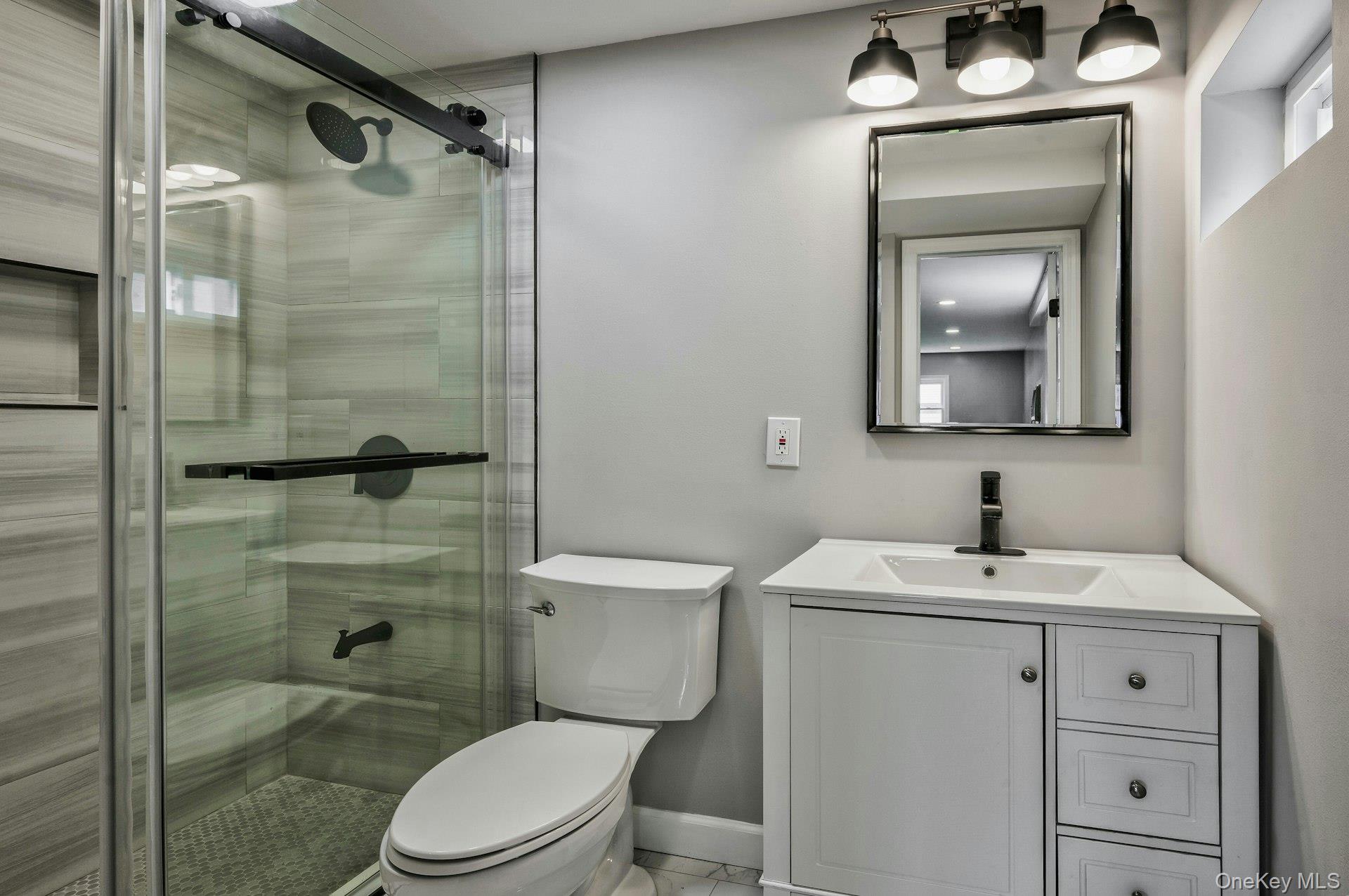 646 Evelyn Ave Avenue, East Meadow, NY 11554