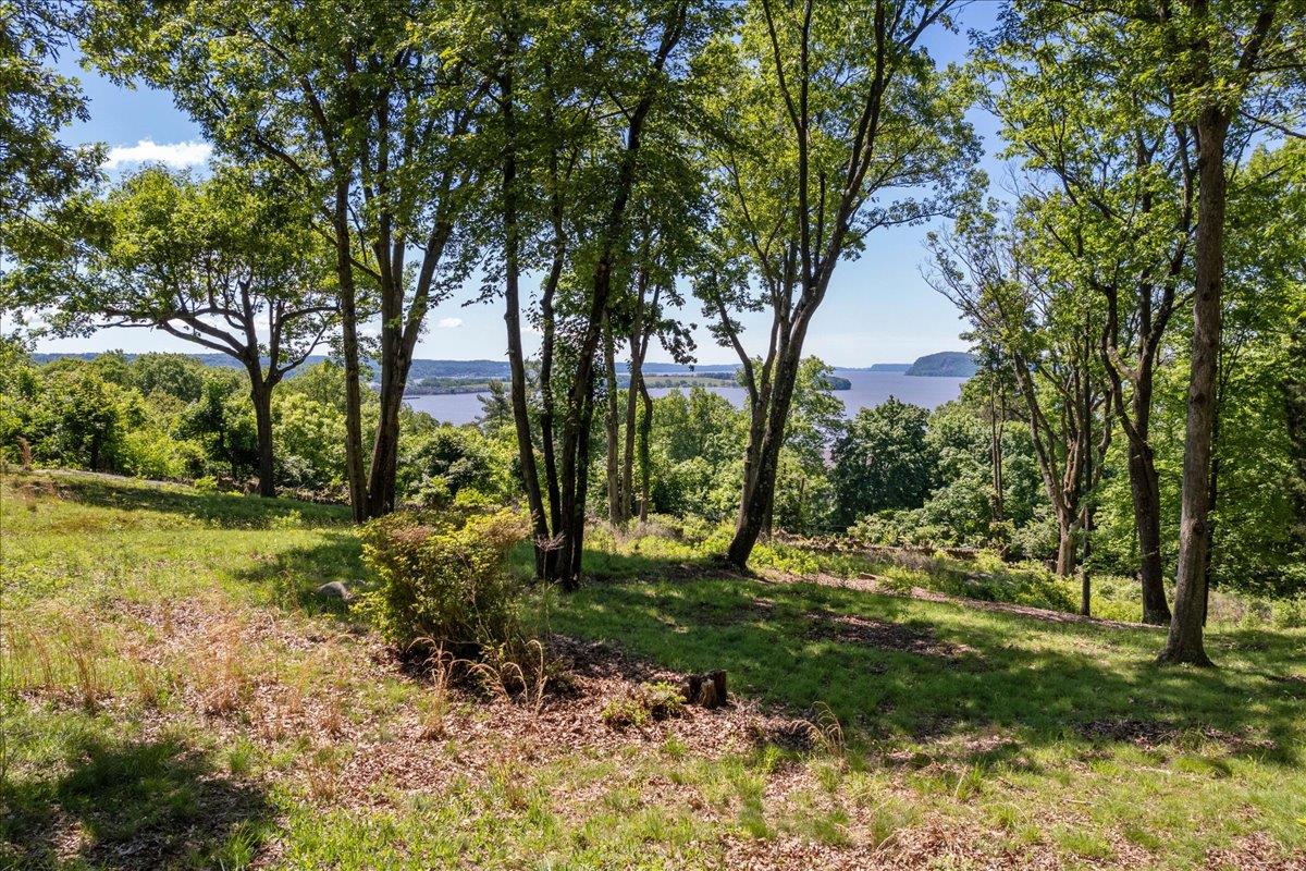 8 Prickly Pear Hill Road, Croton-on-Hudson, NY 10520