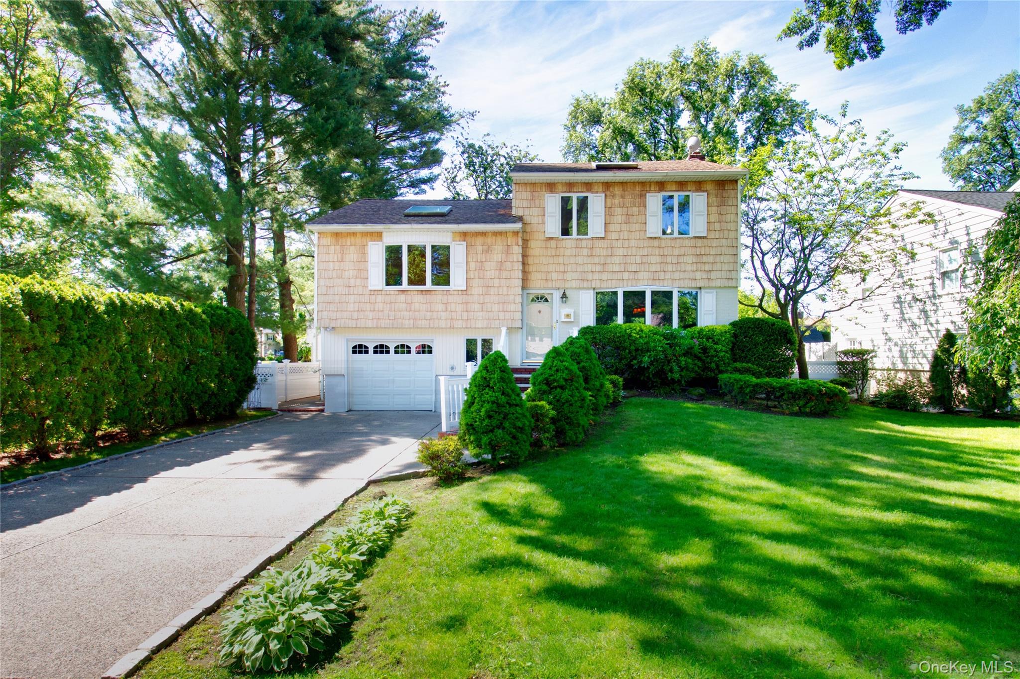 172 Brook Street, Garden City, NY 11530