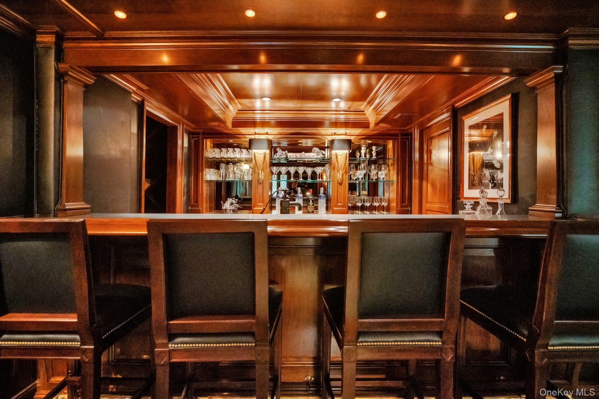 191 Elderfields Road, Manhasset, NY 11030