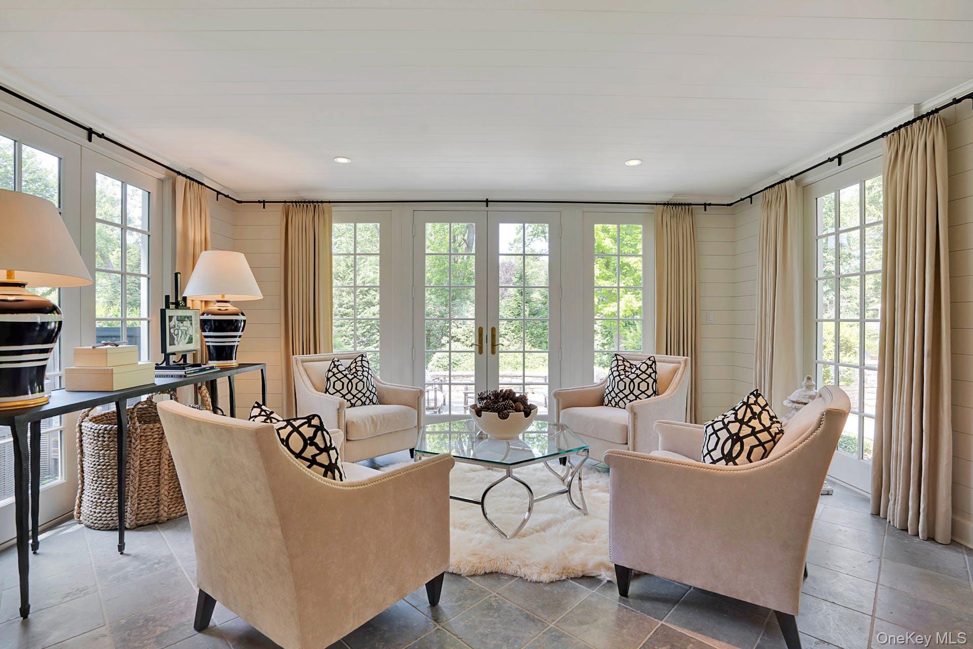 191 Elderfields Road, Manhasset, NY 11030