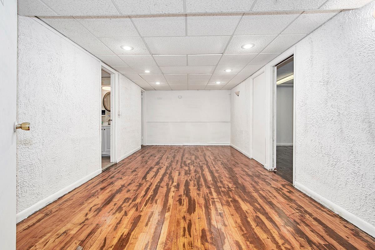 3243 Ampere Avenue, Bronx, NY 10465