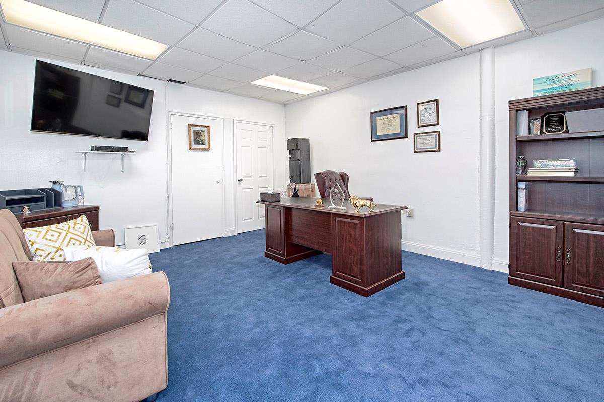 3243 Ampere Avenue, Bronx, NY 10465