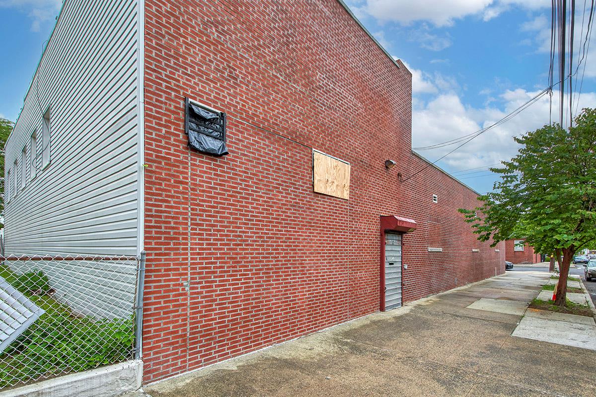 3243 Ampere Avenue, Bronx, NY 10465