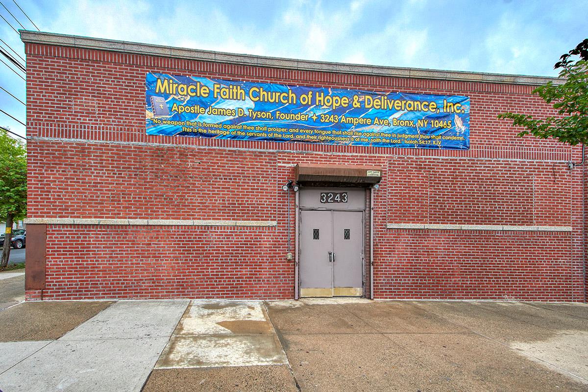 3243 Ampere Avenue, Bronx, NY 10465