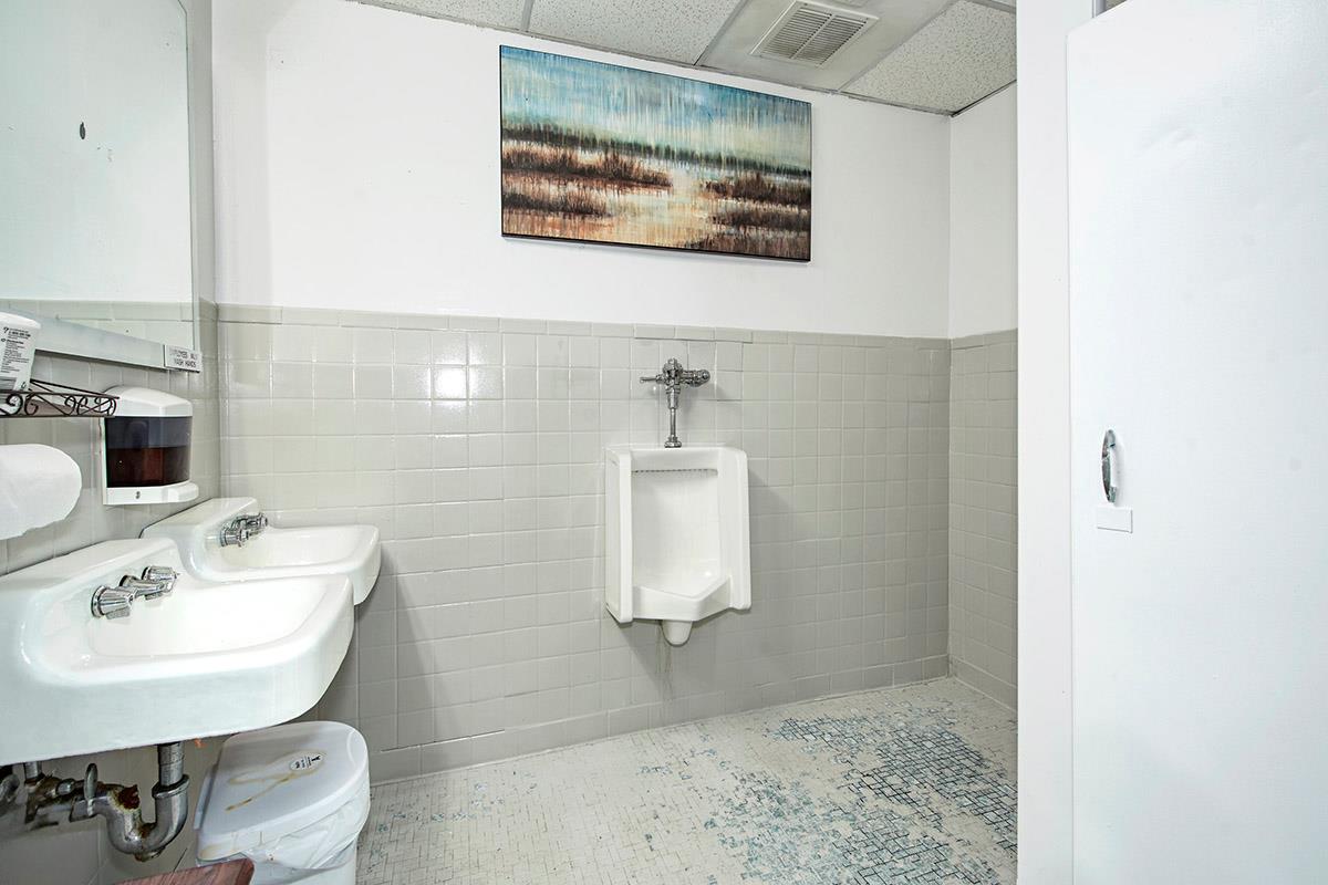 3243 Ampere Avenue, Bronx, NY 10465