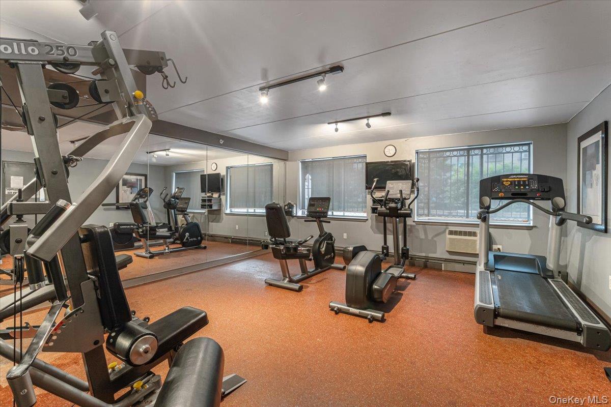 342 E 119th Street # 6D, New York (Manhattan), NY 10035