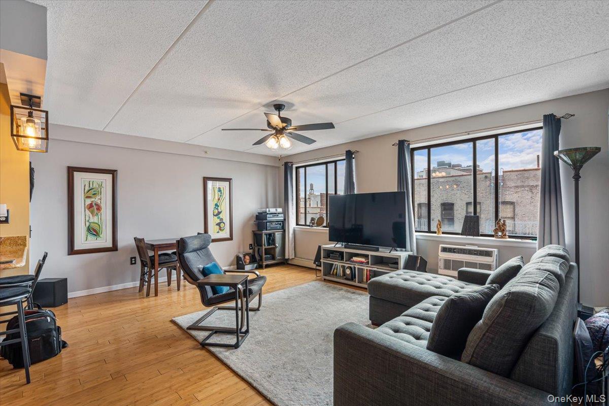342 E 119th Street # 6D, New York (Manhattan), NY 10035