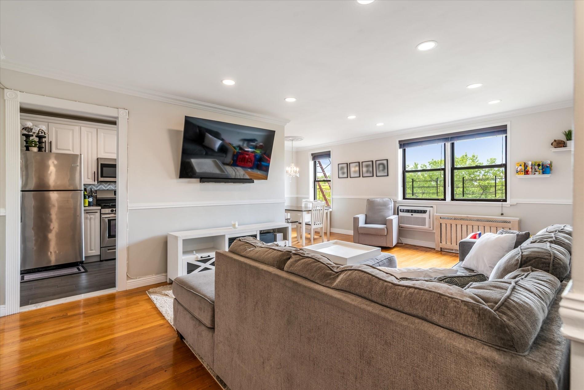 84-09 155th Avenue # 3A, Howard Beach, NY 11414