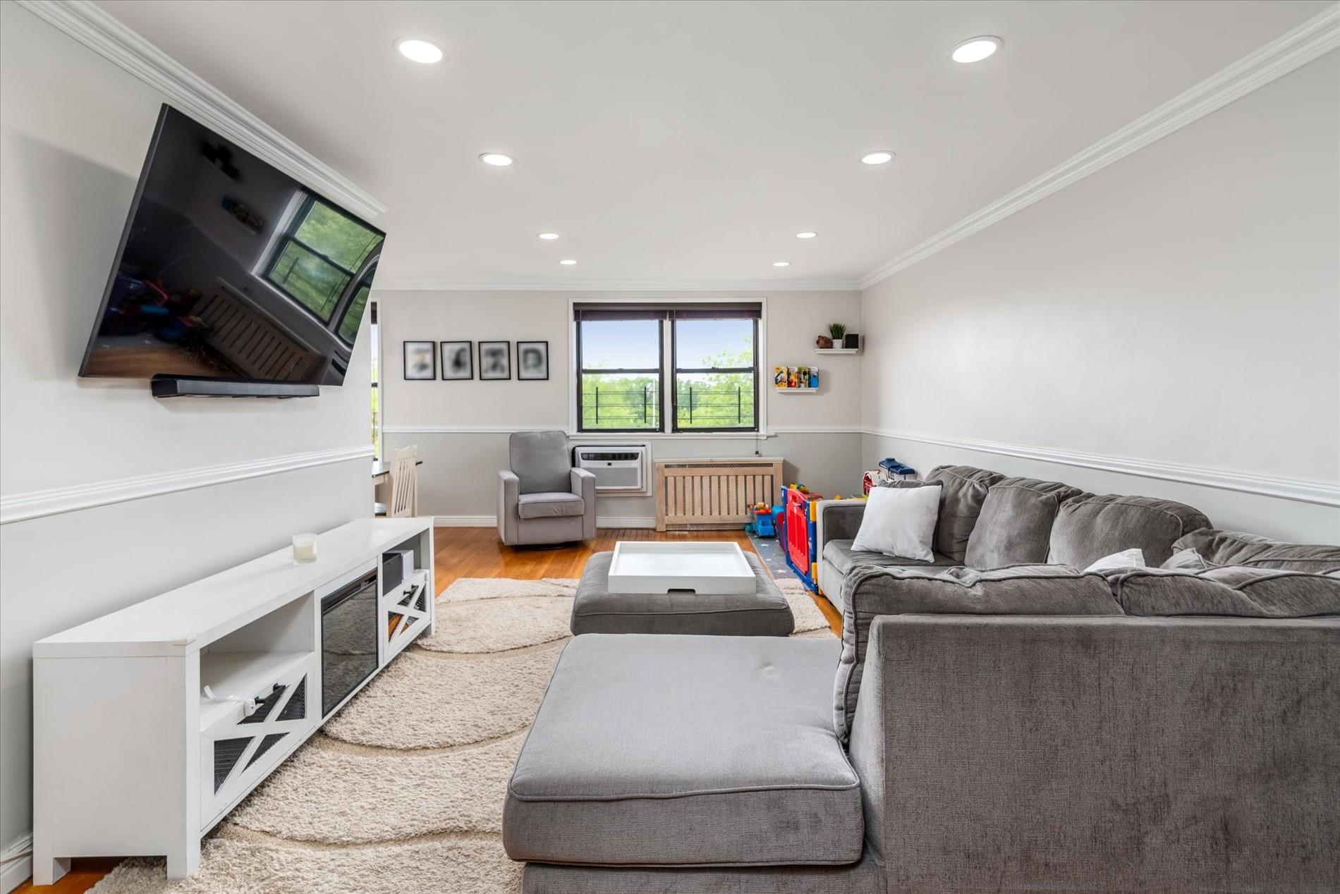 84-09 155th Avenue # 3A, Howard Beach, NY 11414