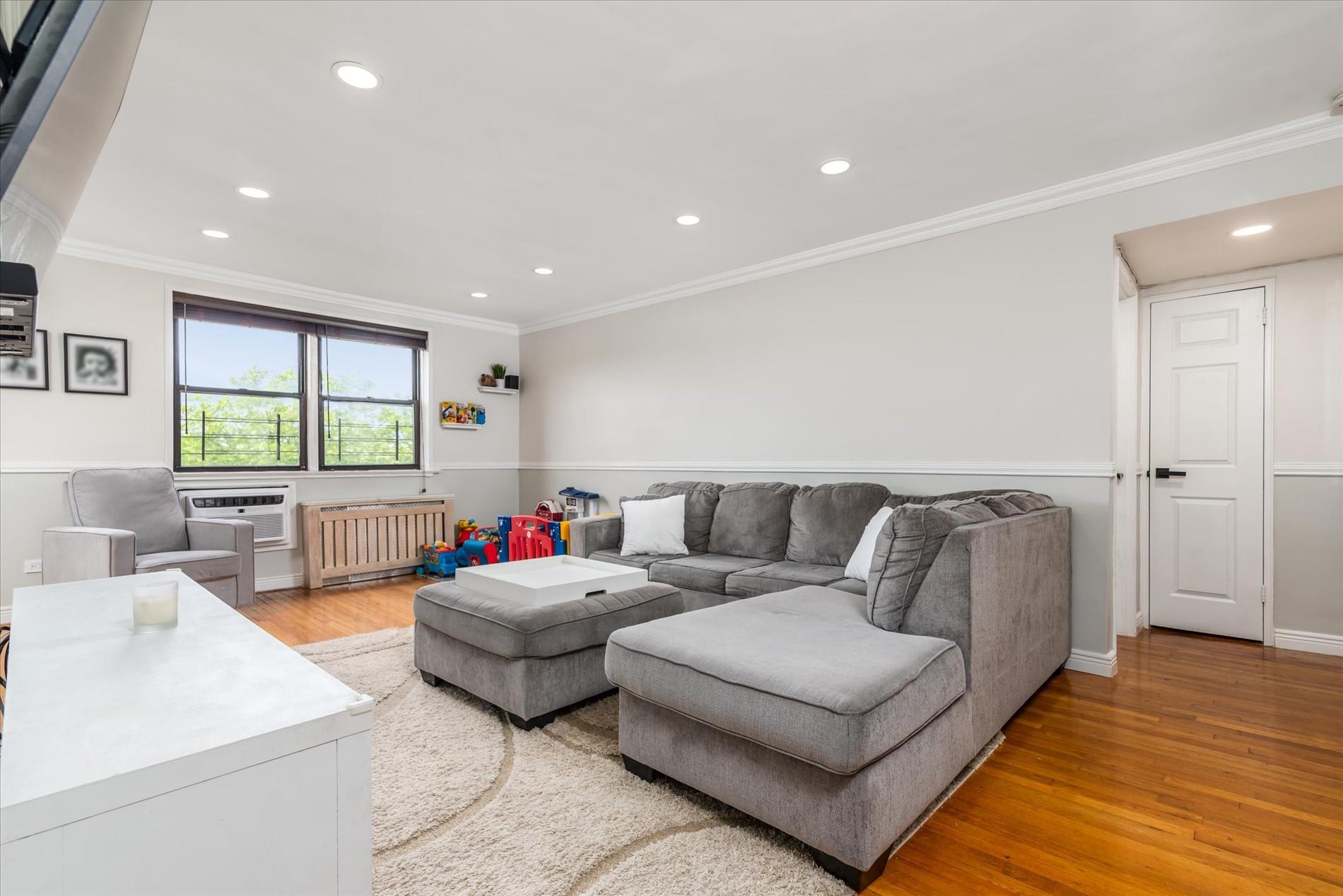 84-09 155th Avenue # 3A, Howard Beach, NY 11414