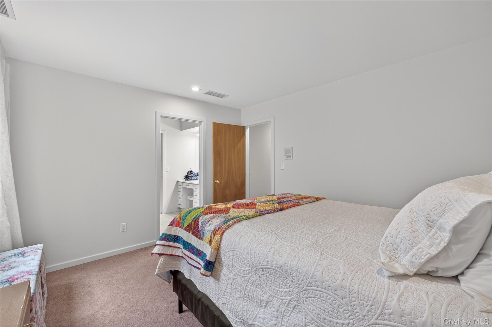 109 Sleight Plass Road, Poughkeepsie, NY 12603