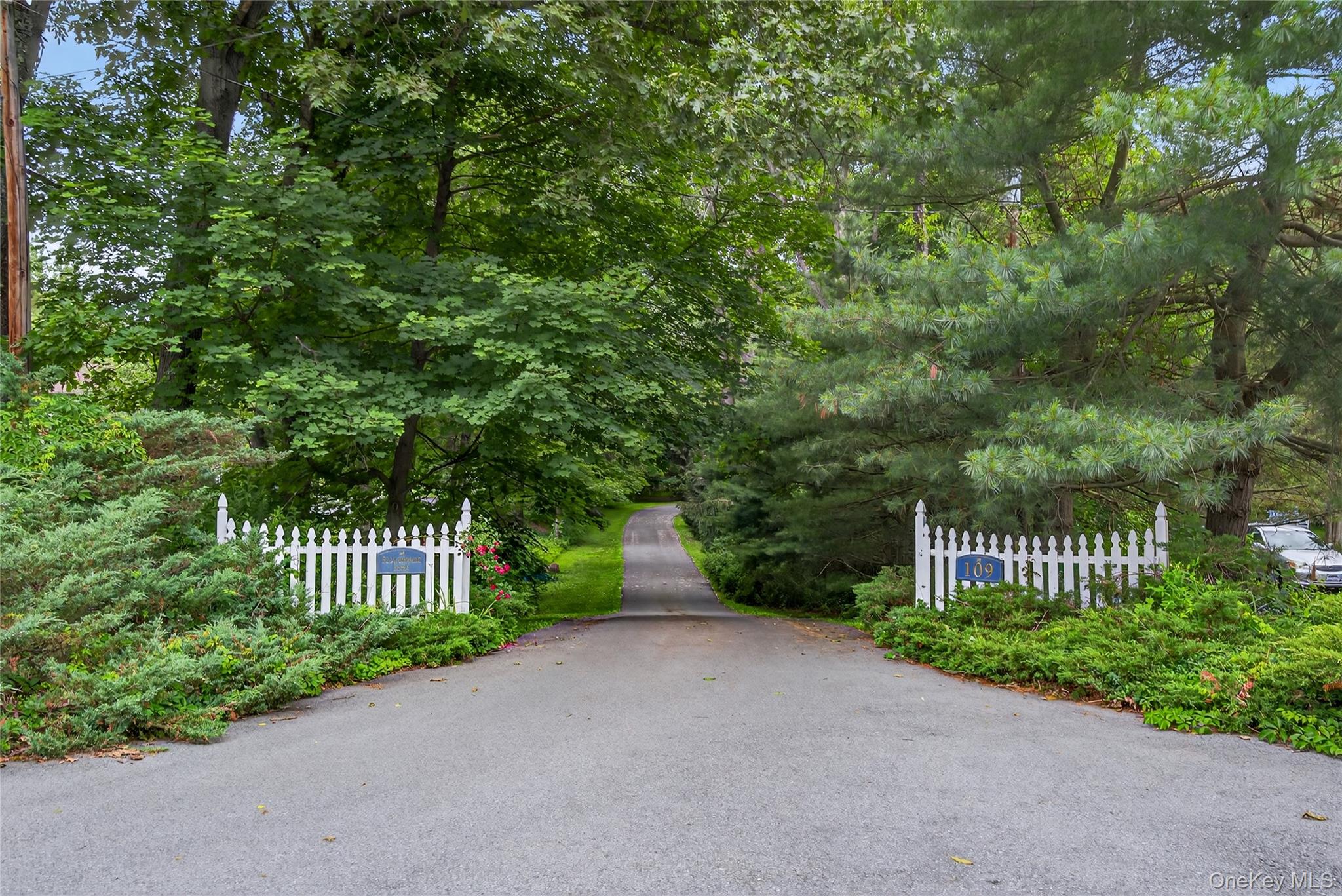 109 Sleight Plass Road, Poughkeepsie, NY 12603