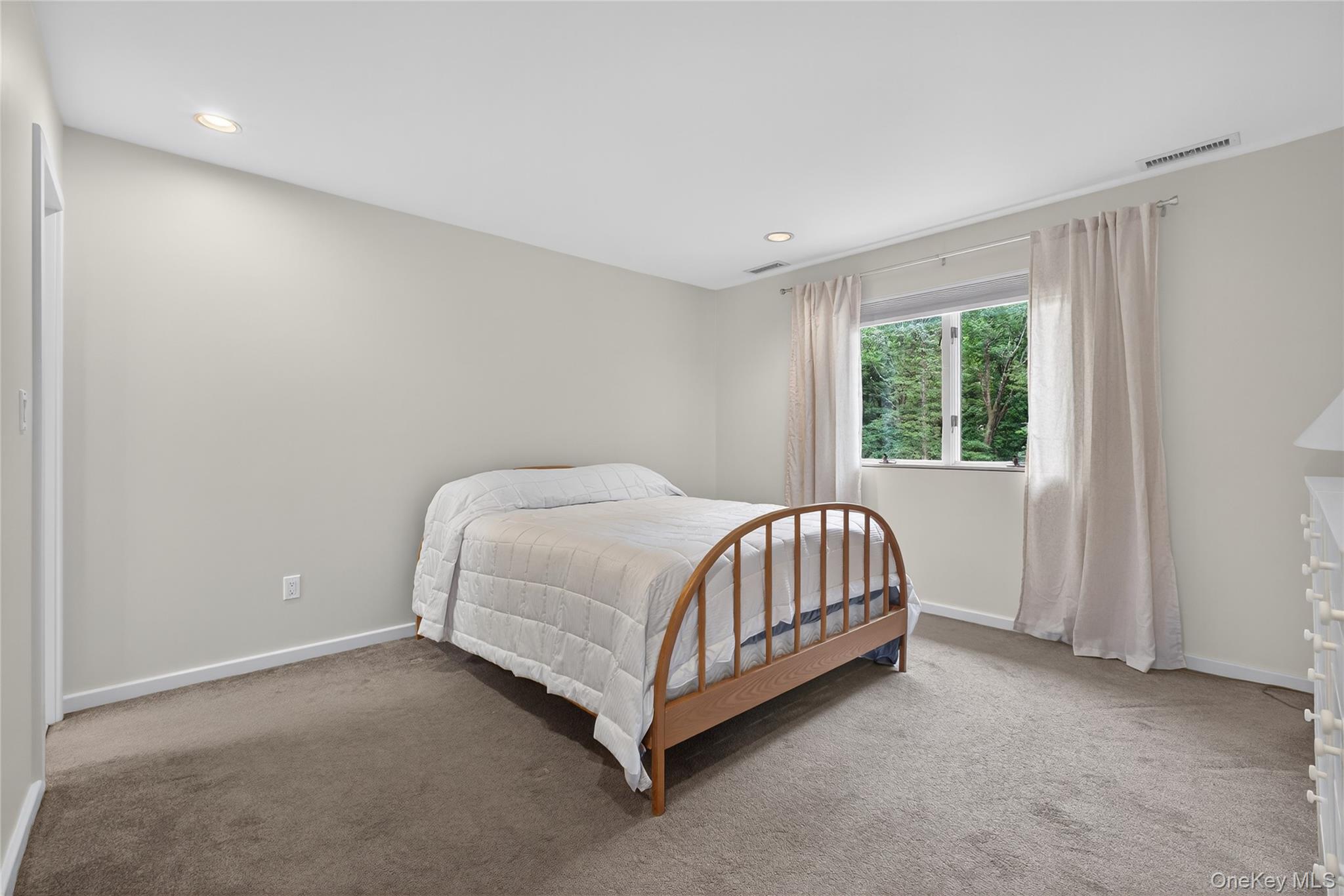 109 Sleight Plass Road, Poughkeepsie, NY 12603