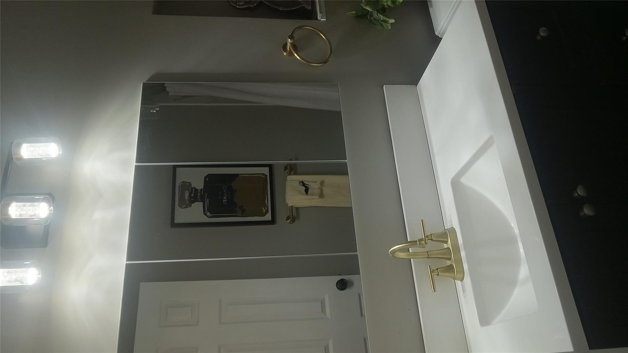 34 Park Lane, Medford, NY 11763