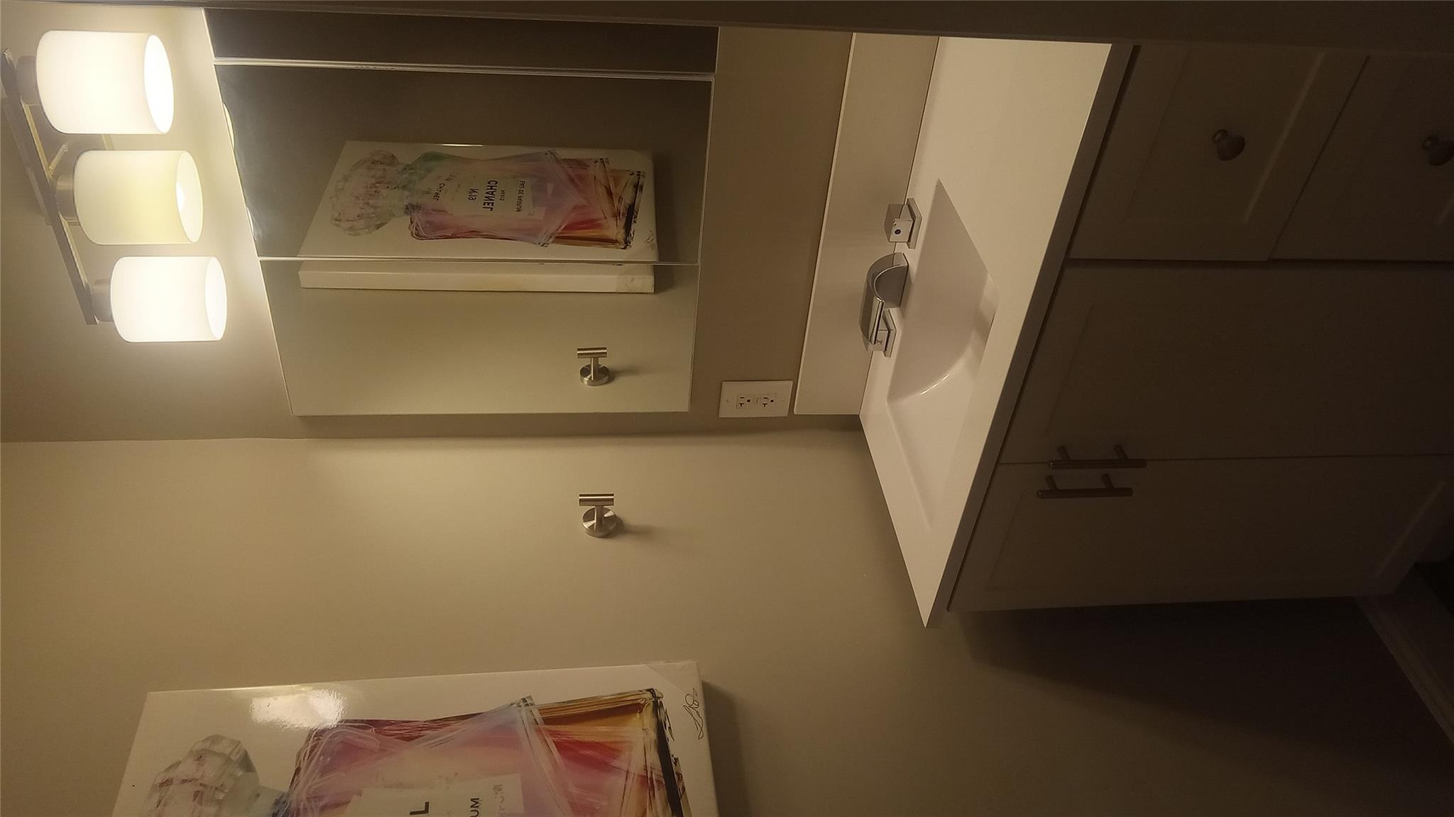 34 Park Lane, Medford, NY 11763