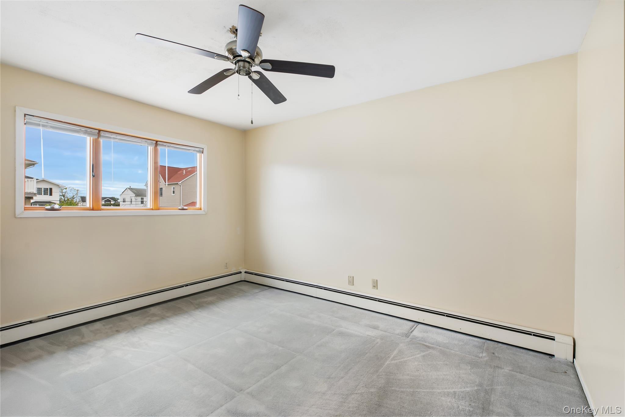 853 Arctic Street, Lindenhurst, NY 11757