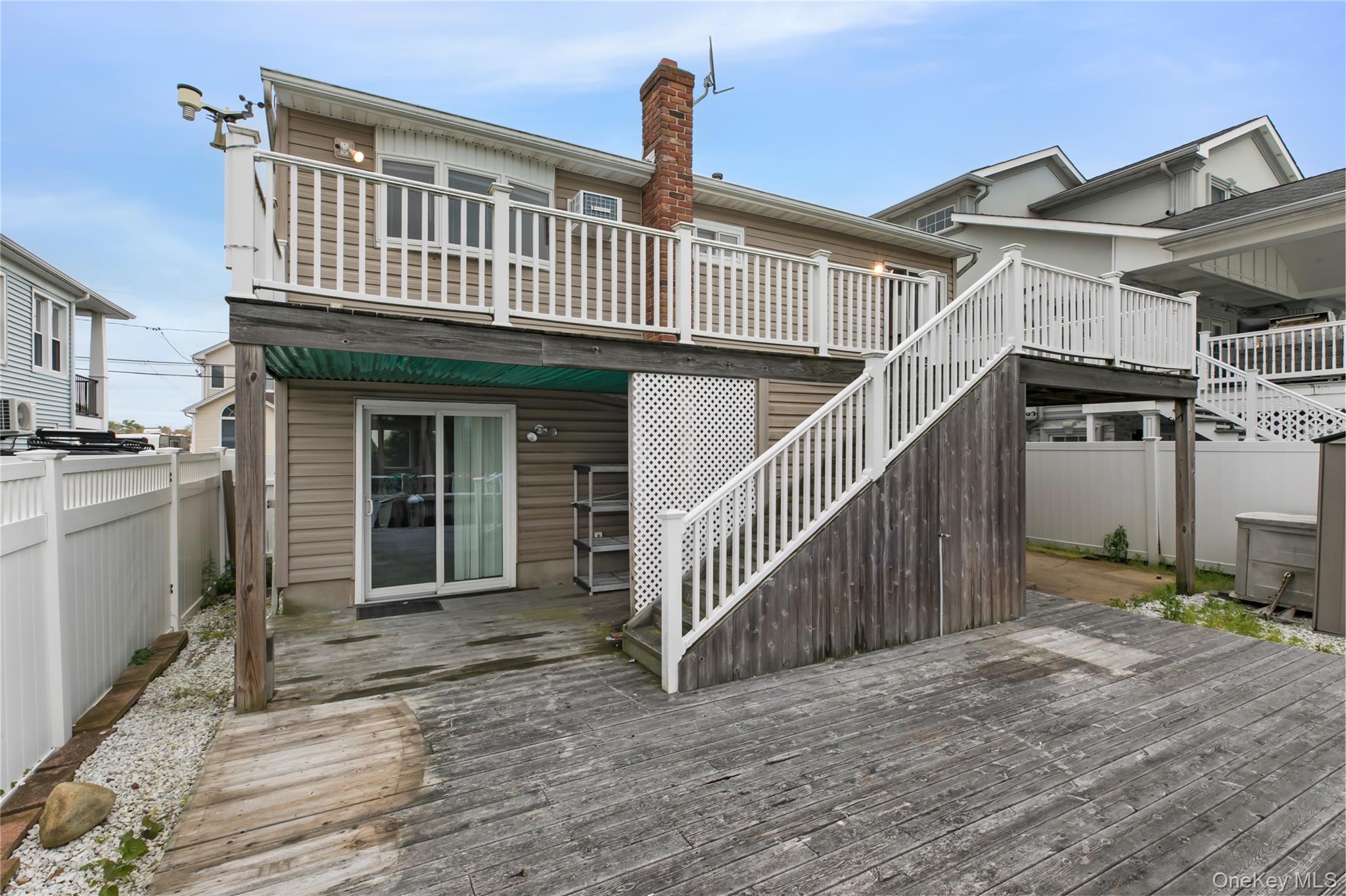 853 Arctic Street, Lindenhurst, NY 11757