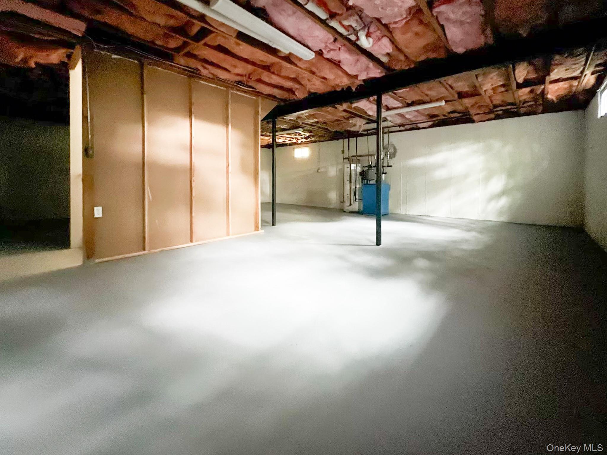 31 Teller Avenue, Coram, NY 11727