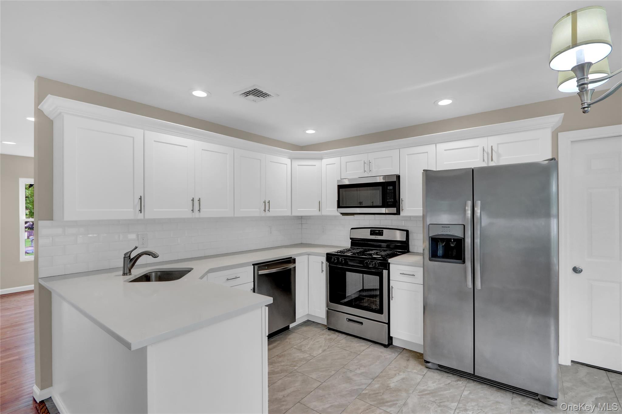 31 Teller Avenue, Coram, NY 11727