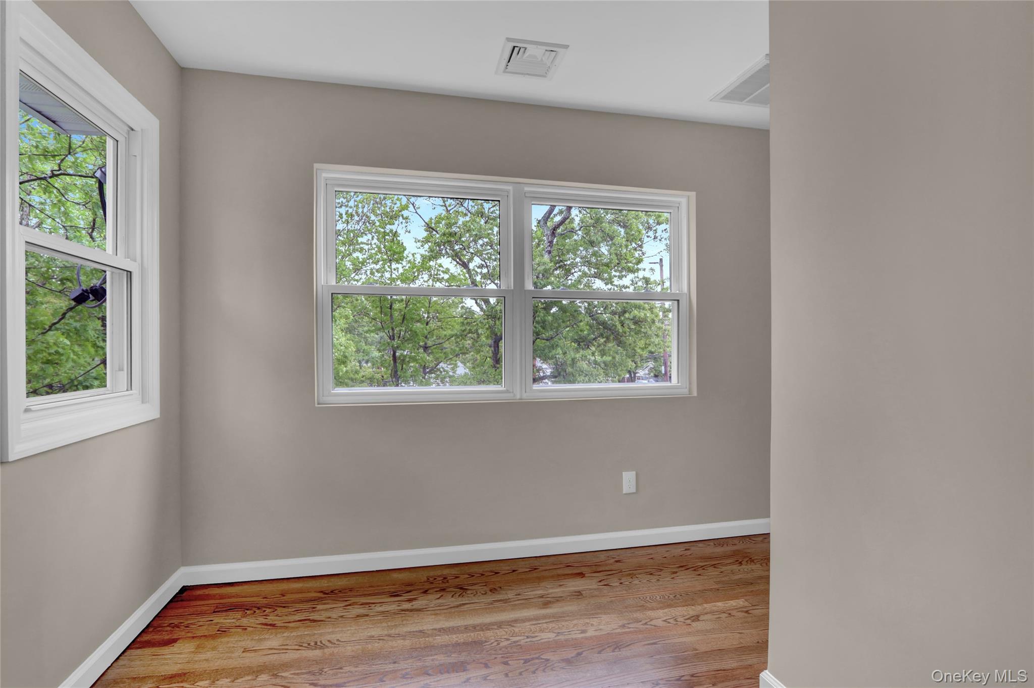 31 Teller Avenue, Coram, NY 11727