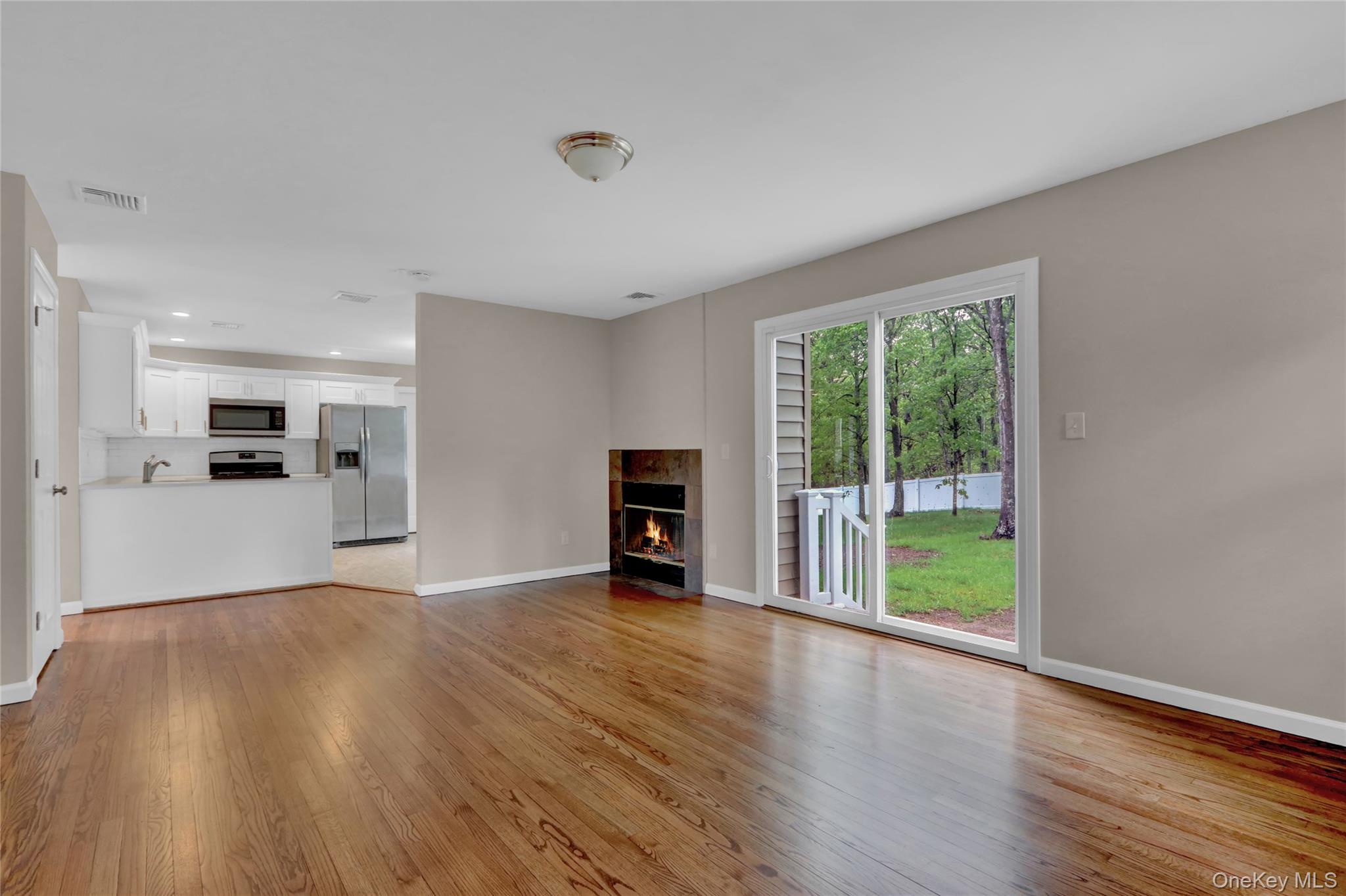 31 Teller Avenue, Coram, NY 11727