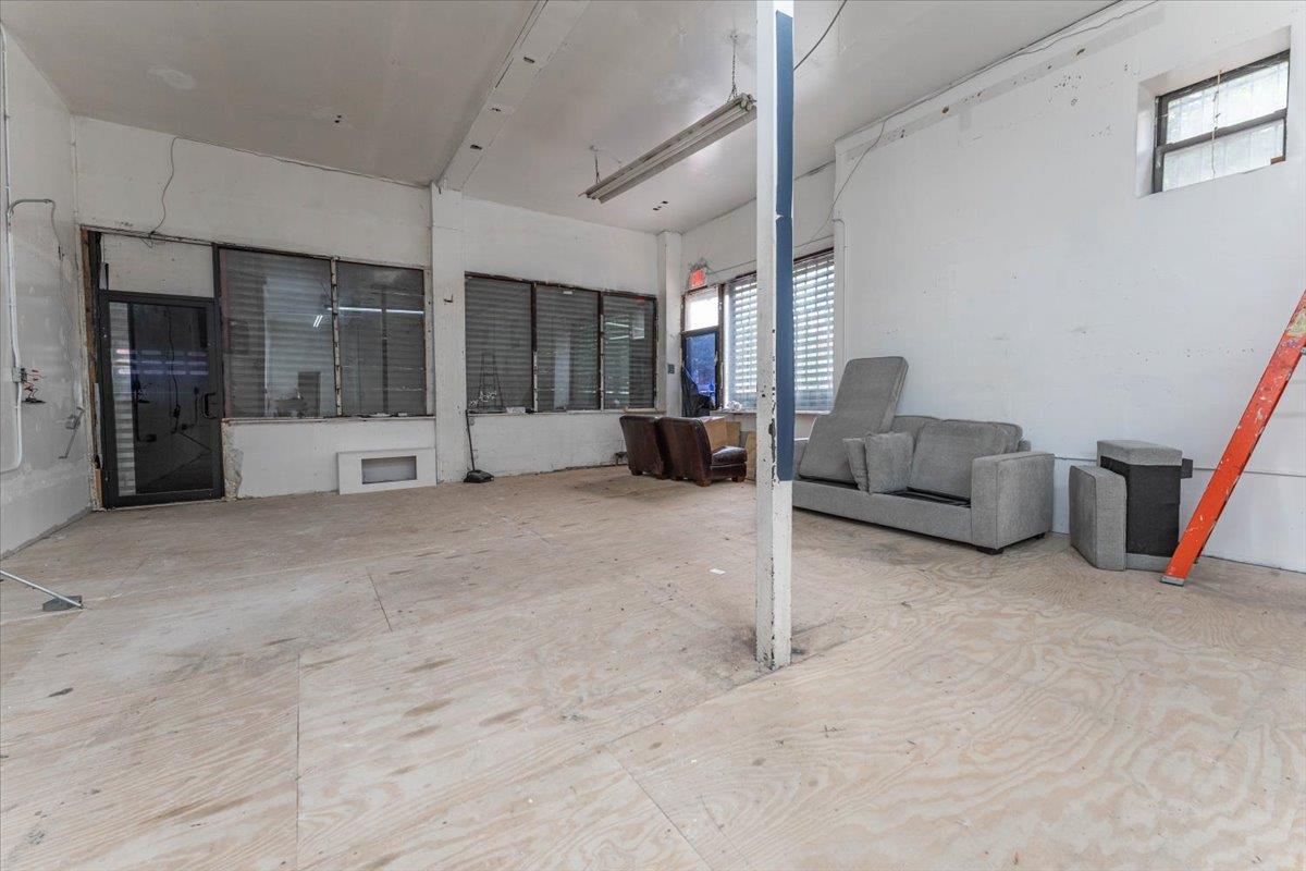 279 Pleasant Avenue # North Commercial, New York (Manhattan), NY 10029