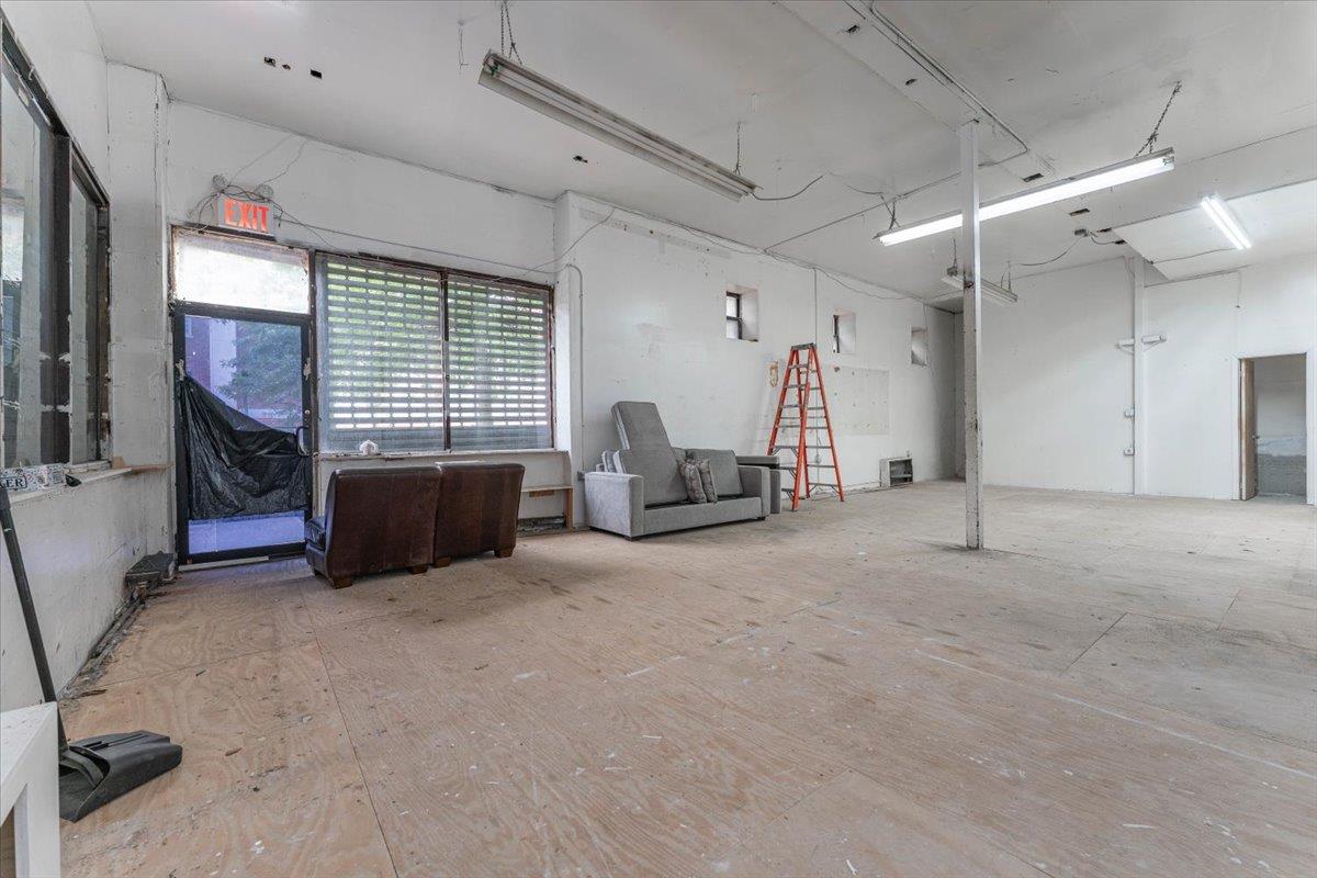 279 Pleasant Avenue # North Commercial, New York (Manhattan), NY 10029