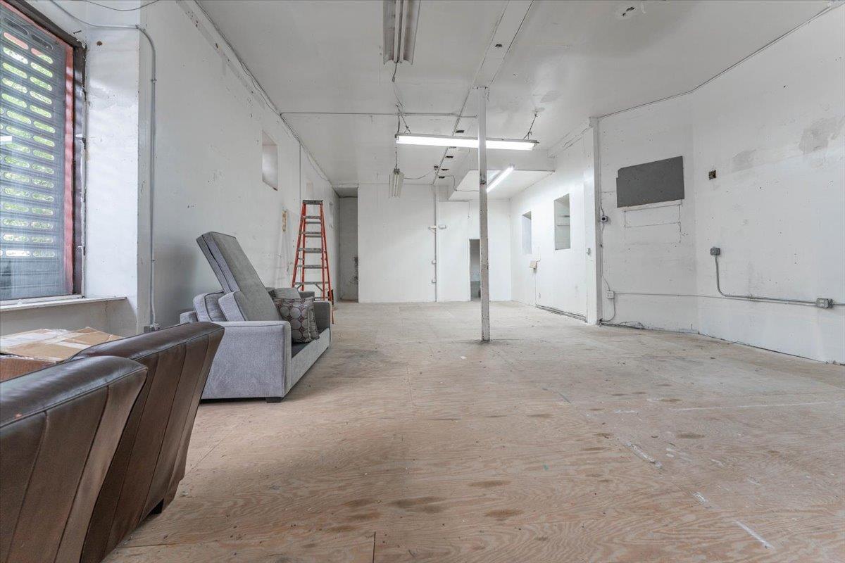 279 Pleasant Avenue # North Commercial, New York (Manhattan), NY 10029