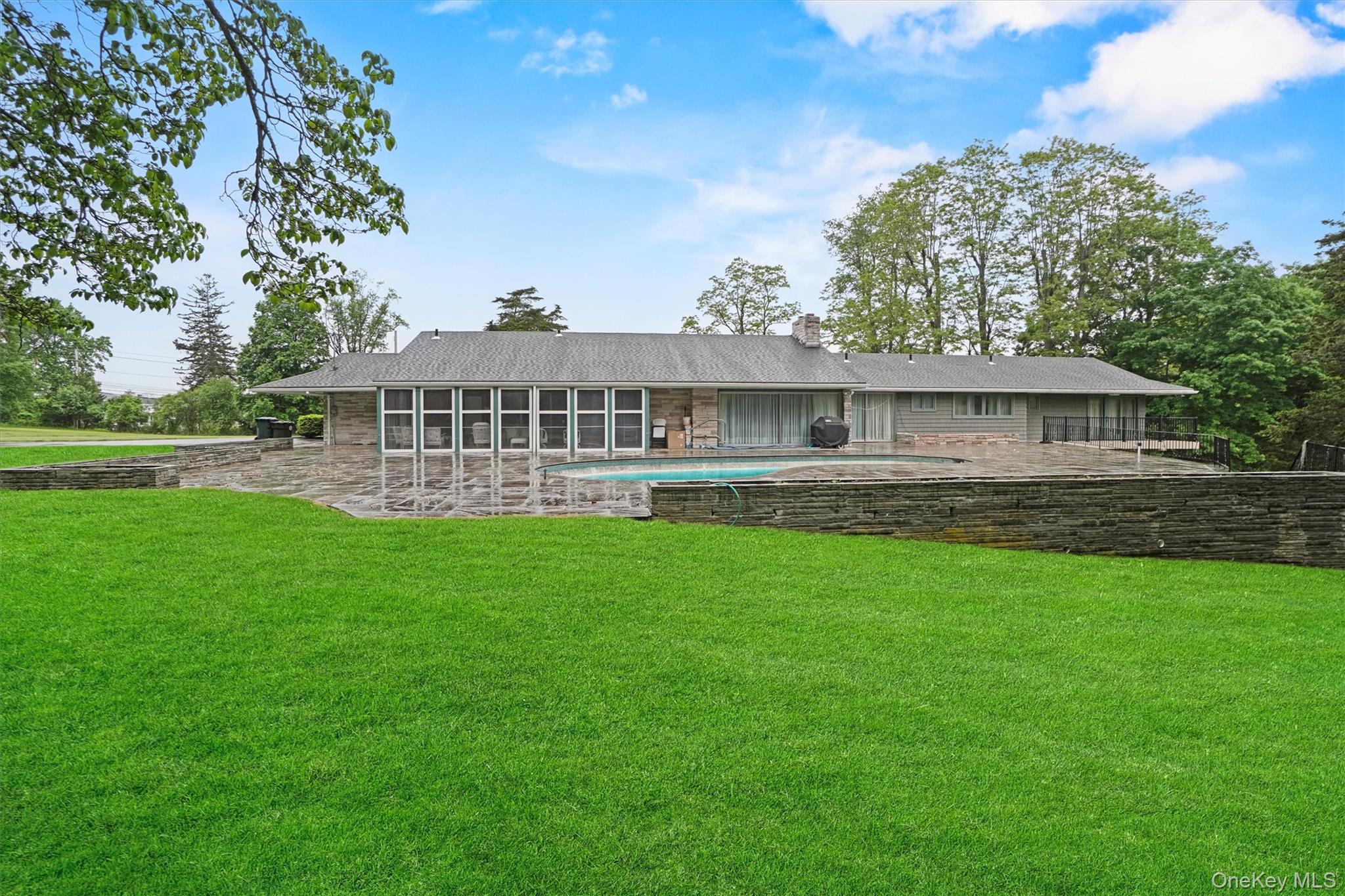 736 State Route 94 N, Warwick, NY 10990