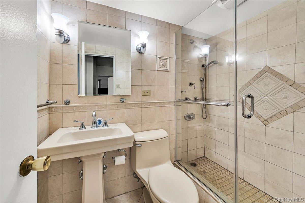 4705 Henry Hudson Parkway W # 7F, Bronx, NY 10471