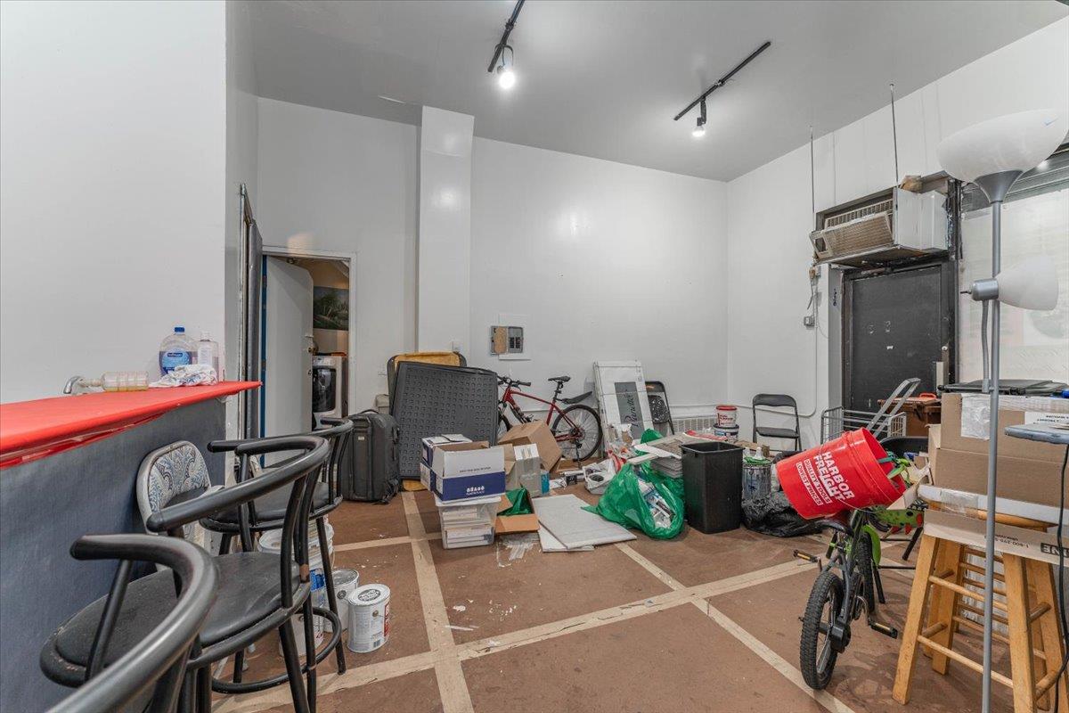 279 Pleasant Avenue # South Commercial, New York (Manhattan), NY 10029