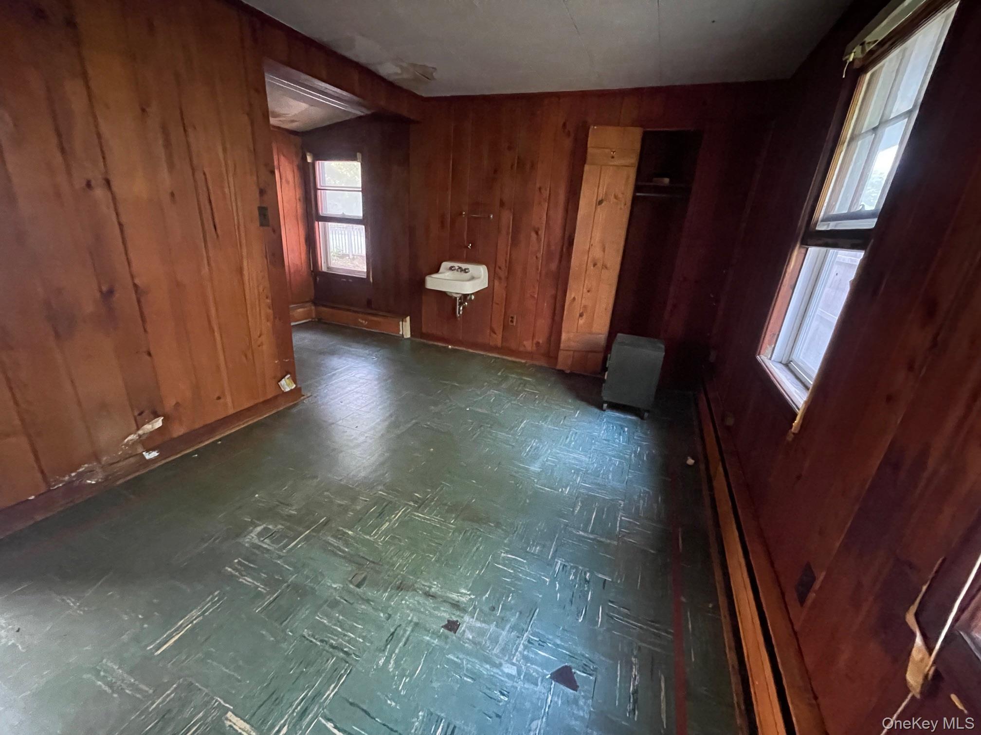 1750 Peconic Bay Boulevard, Laurel, NY 11948