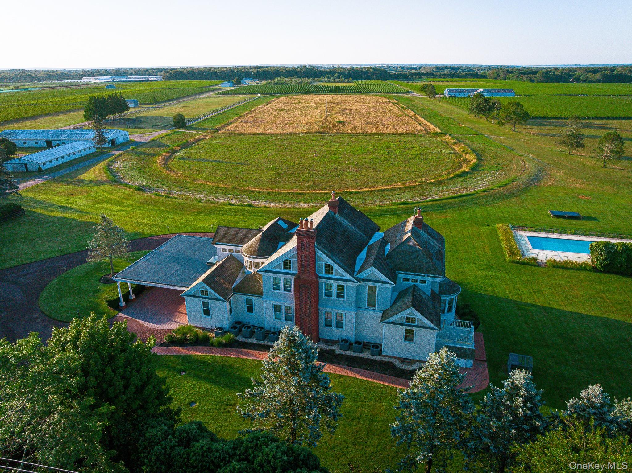 6133 Sound Avenue, Riverhead, NY 11901