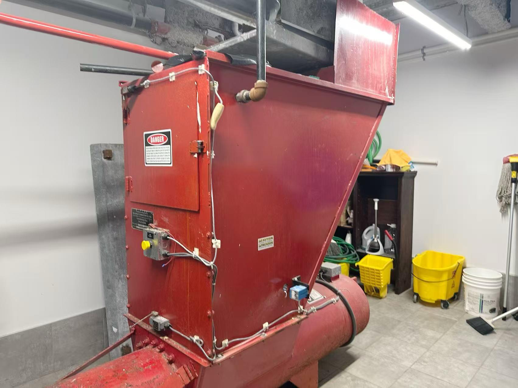 25-34 Steinway Street, Long Island City, NY 11103