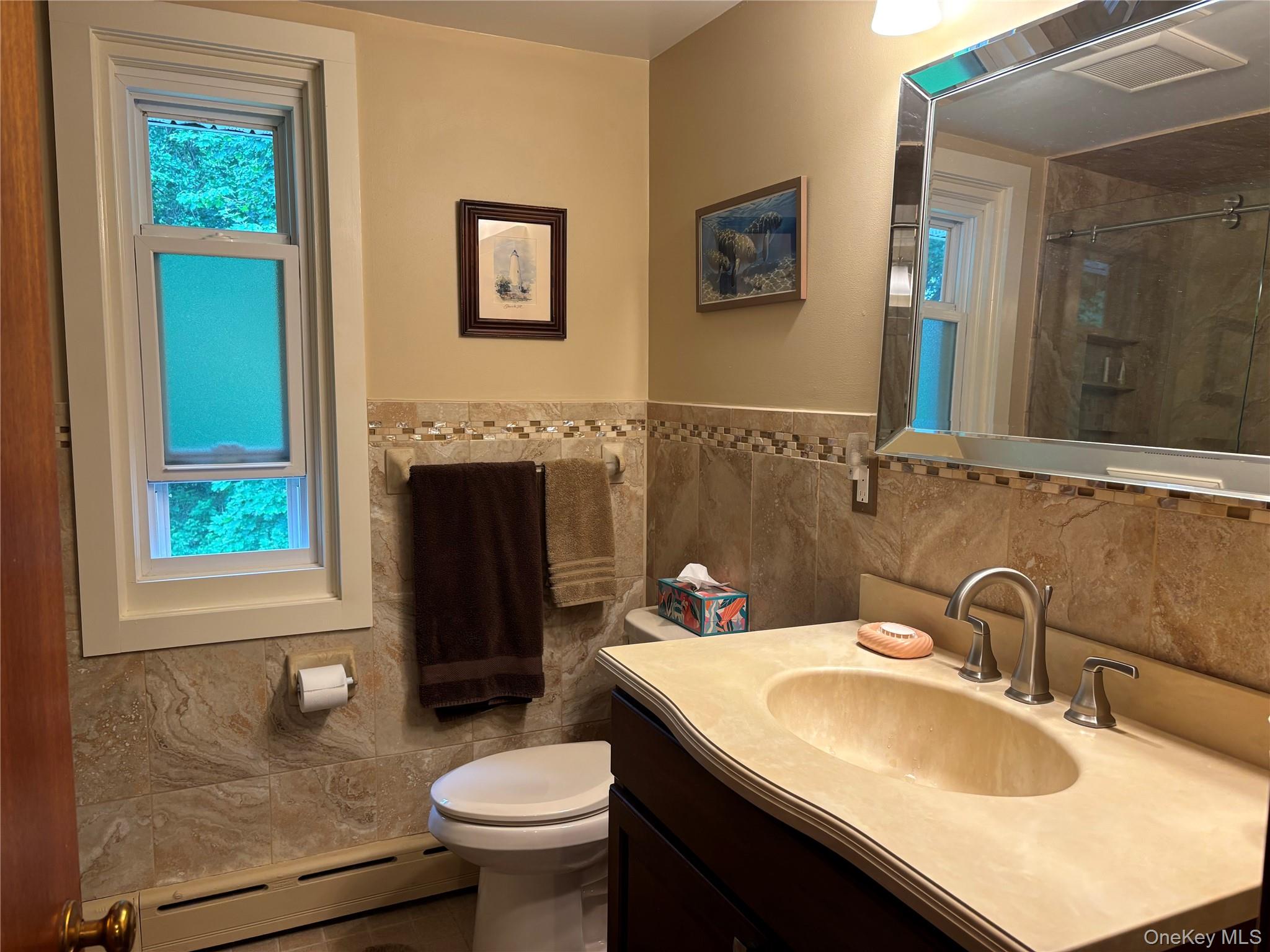 15 Orchard Road, Poughkeepsie, NY 12603