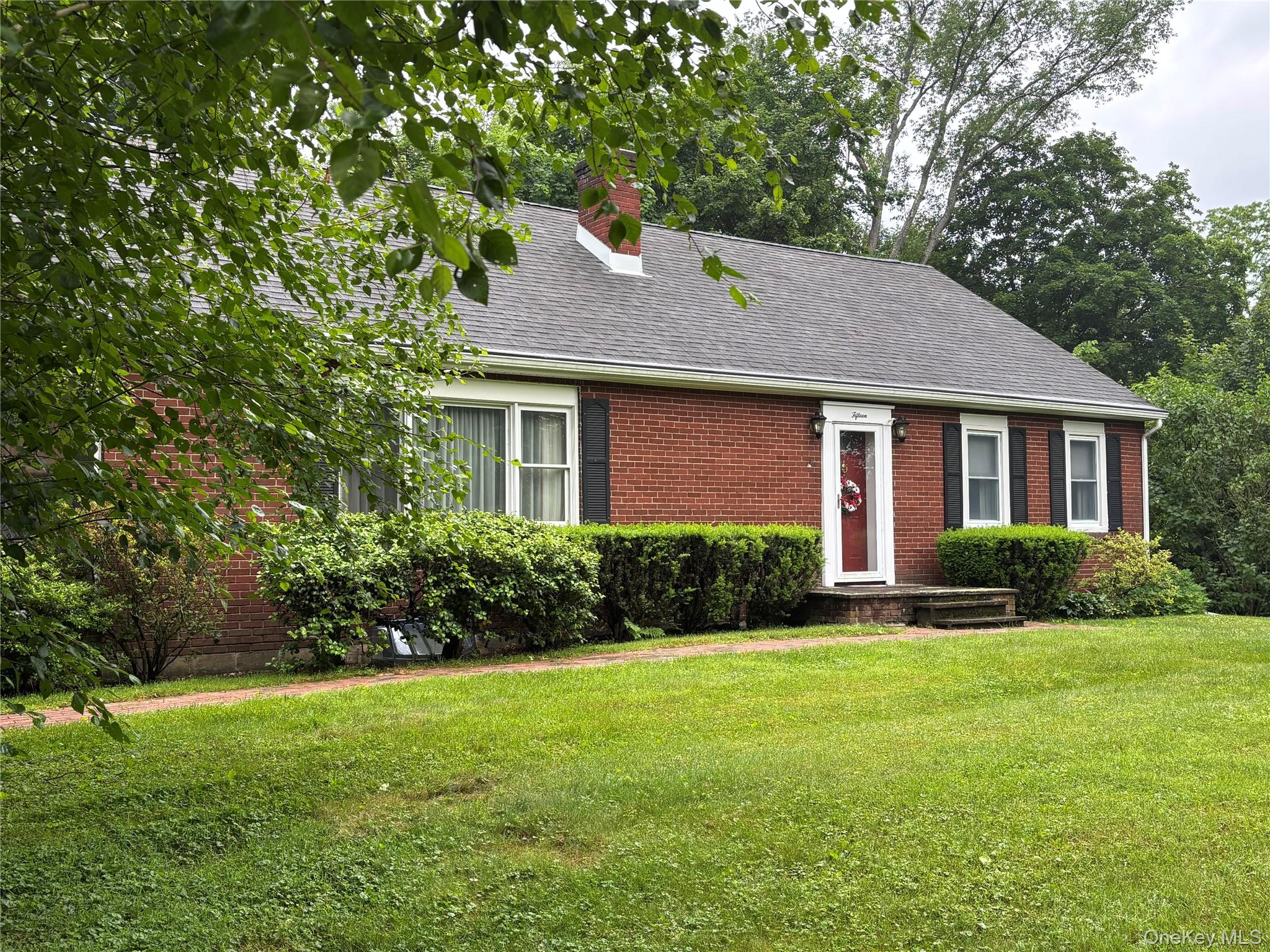 15 Orchard Road, Poughkeepsie, NY 12603