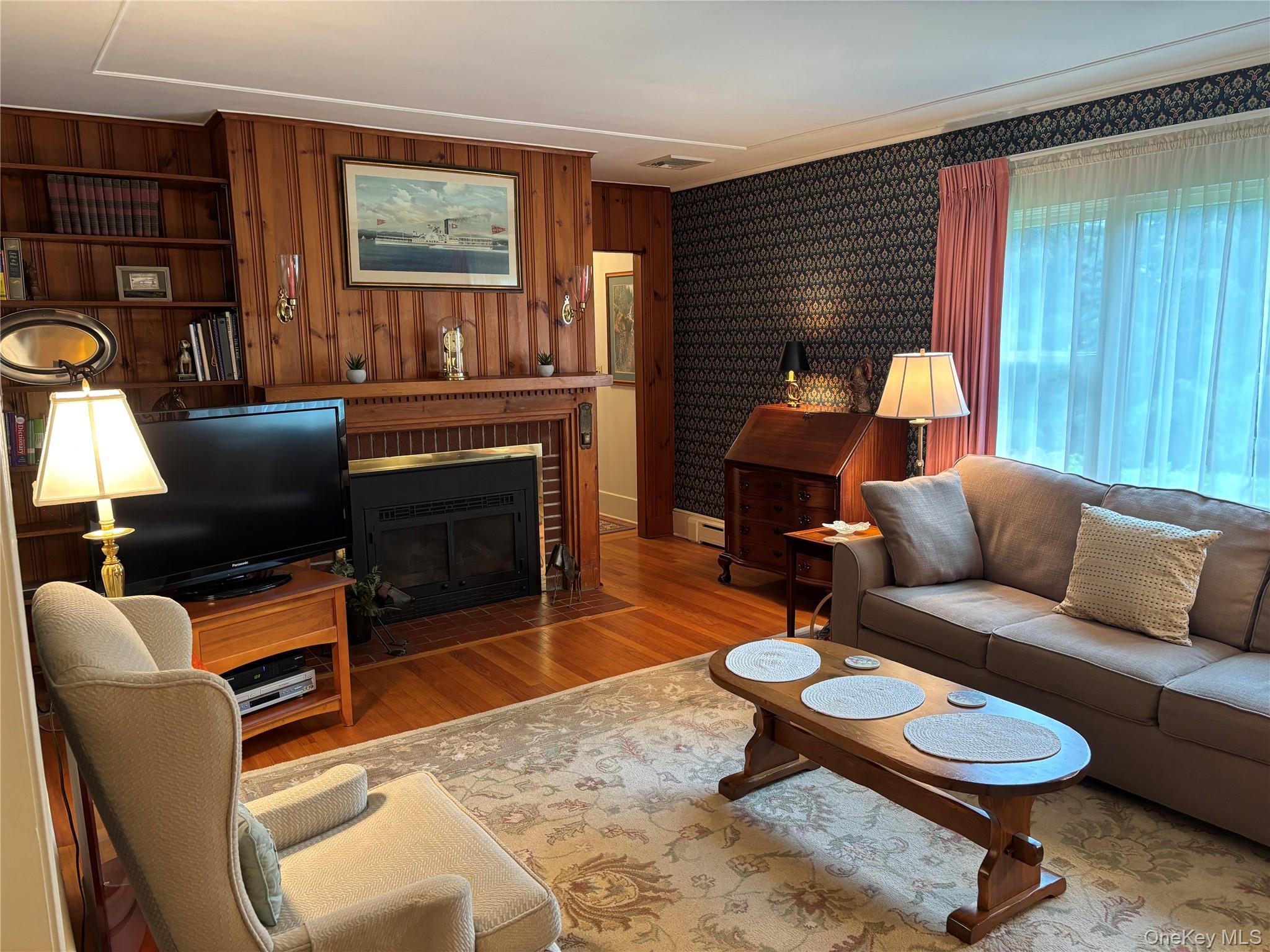 15 Orchard Road, Poughkeepsie, NY 12603