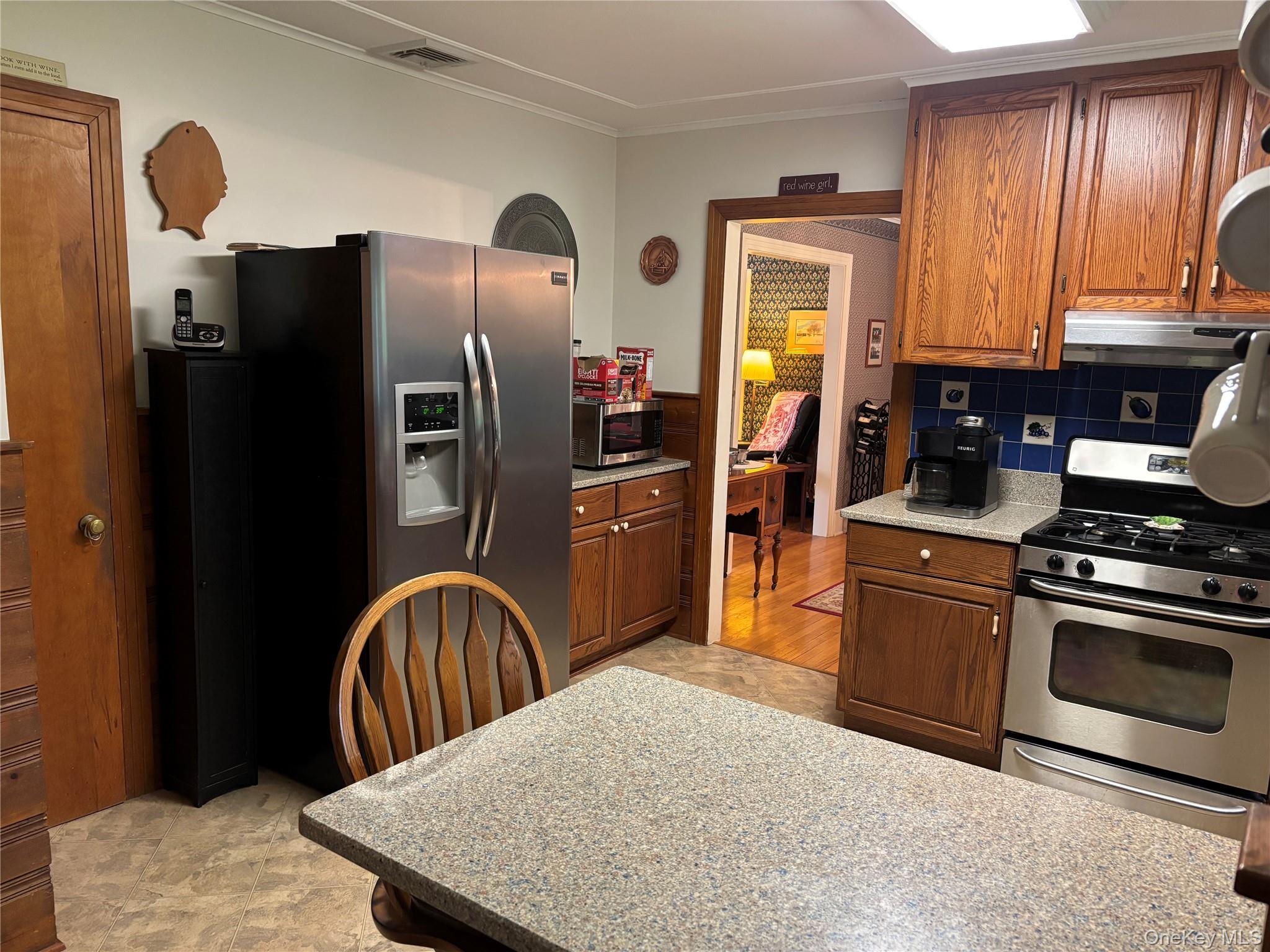 15 Orchard Road, Poughkeepsie, NY 12603