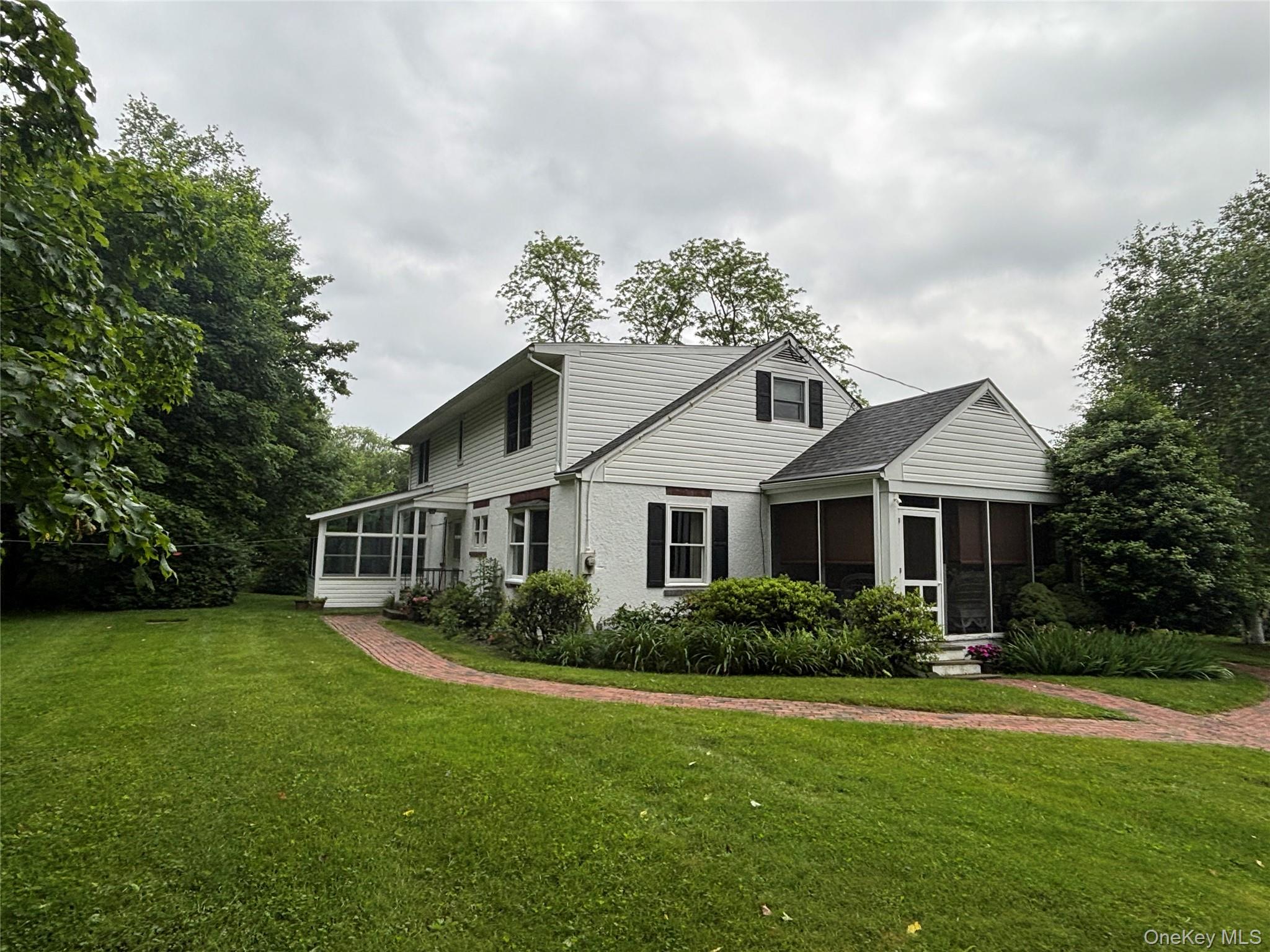 15 Orchard Road, Poughkeepsie, NY 12603