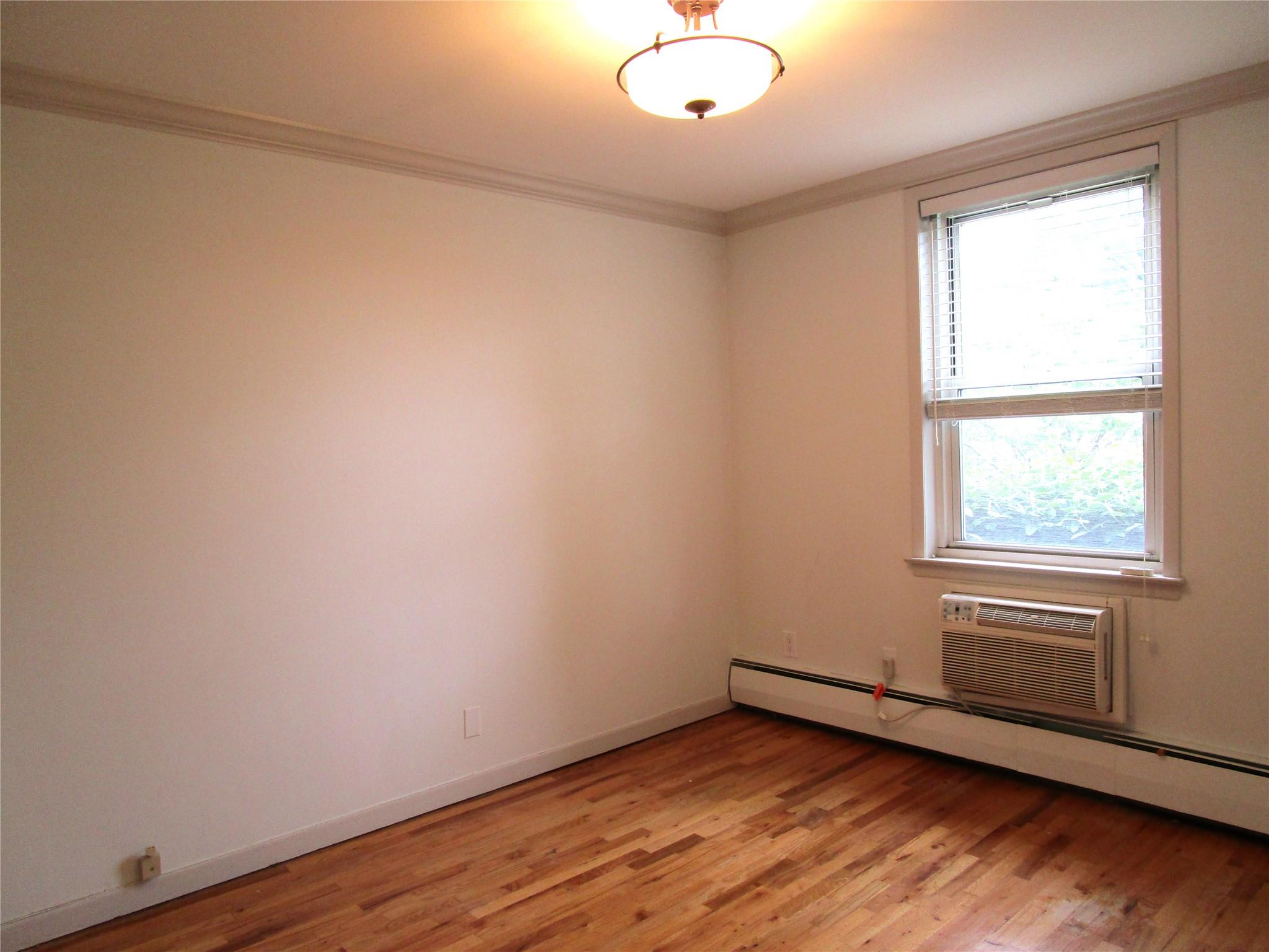 20 Daley Place # 127, Lynbrook, NY 11563