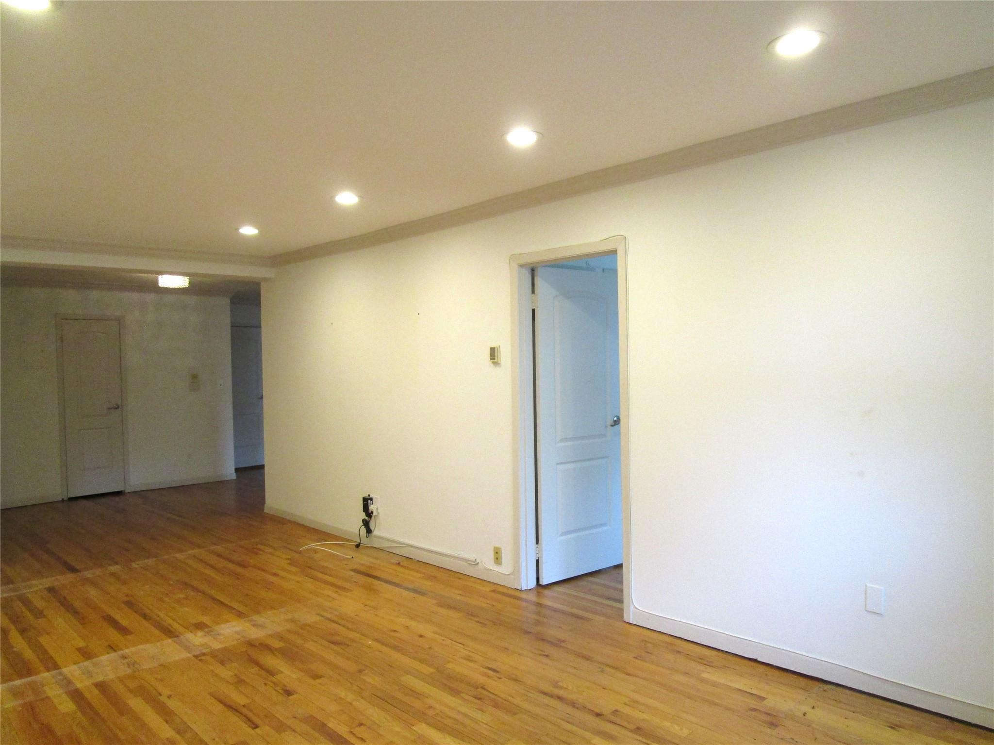 20 Daley Place # 127, Lynbrook, NY 11563