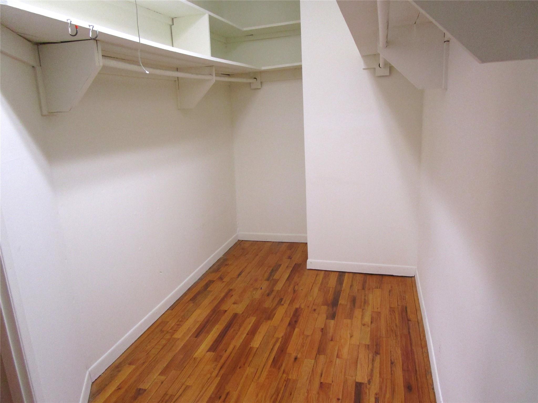 20 Daley Place # 127, Lynbrook, NY 11563