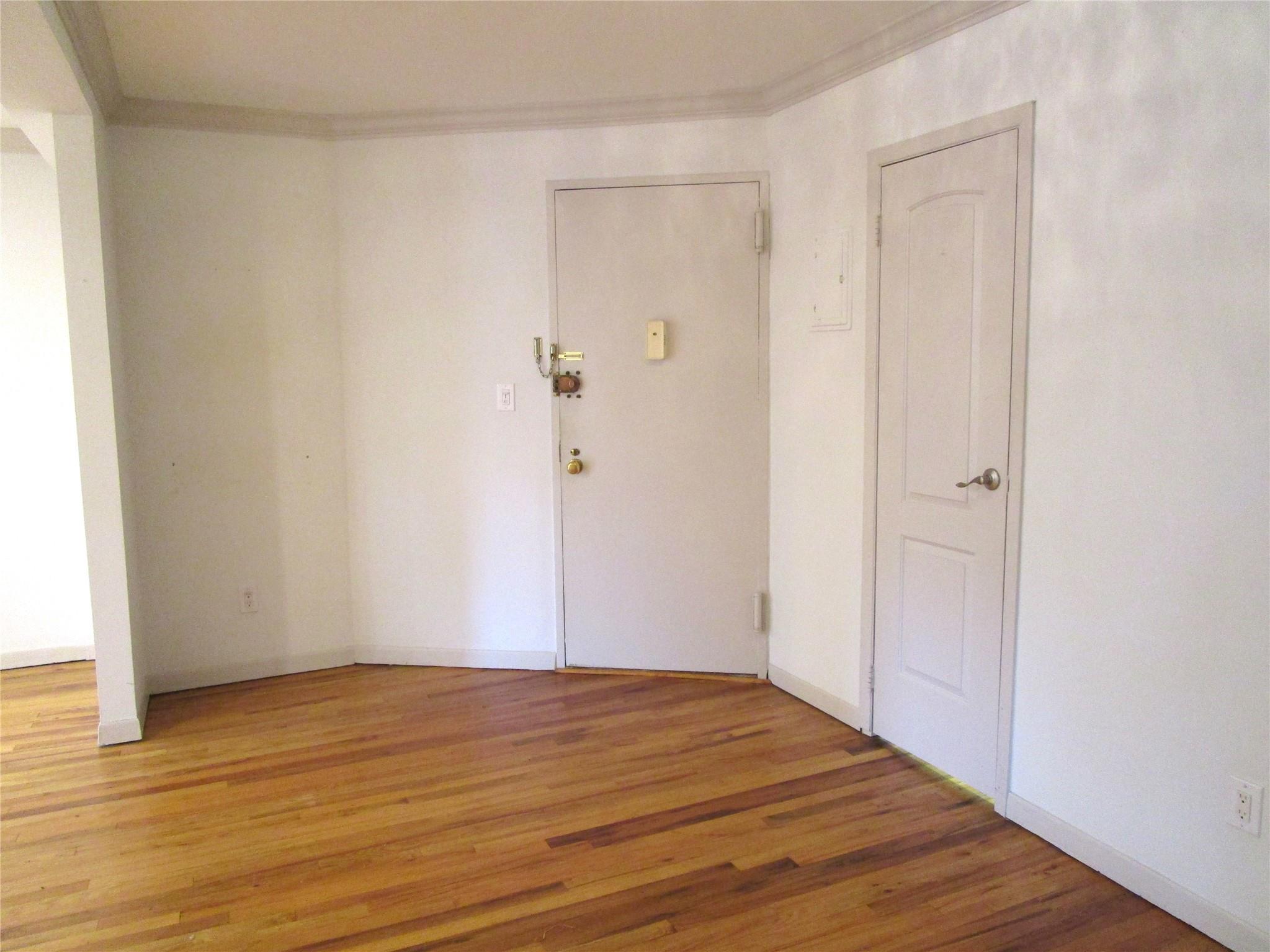 20 Daley Place # 127, Lynbrook, NY 11563