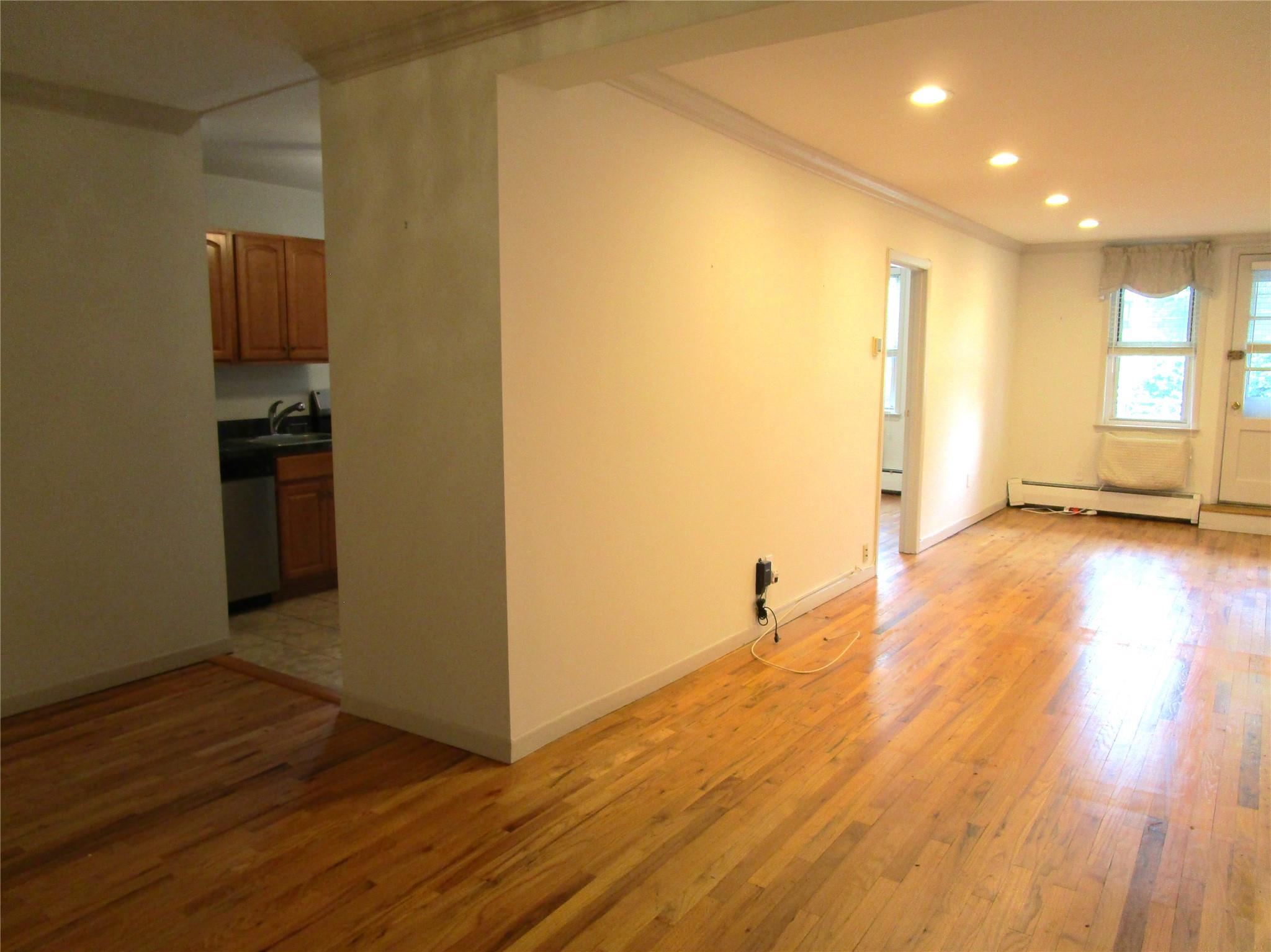 20 Daley Place # 127, Lynbrook, NY 11563